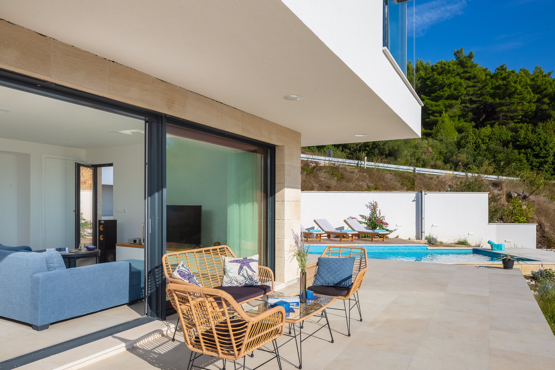 Villa Sun Kissed with Pool