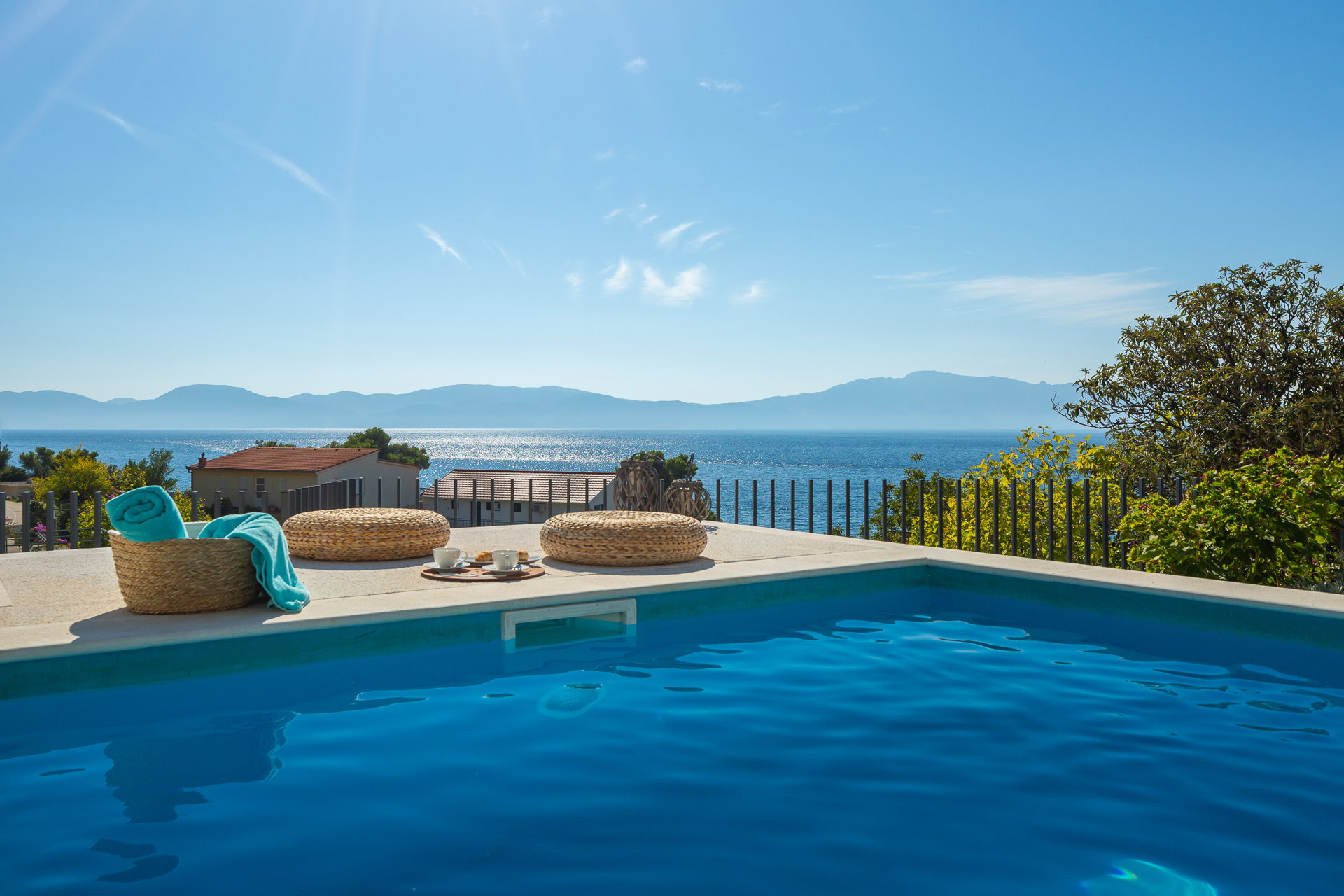 Villa Sun Kissed with Pool