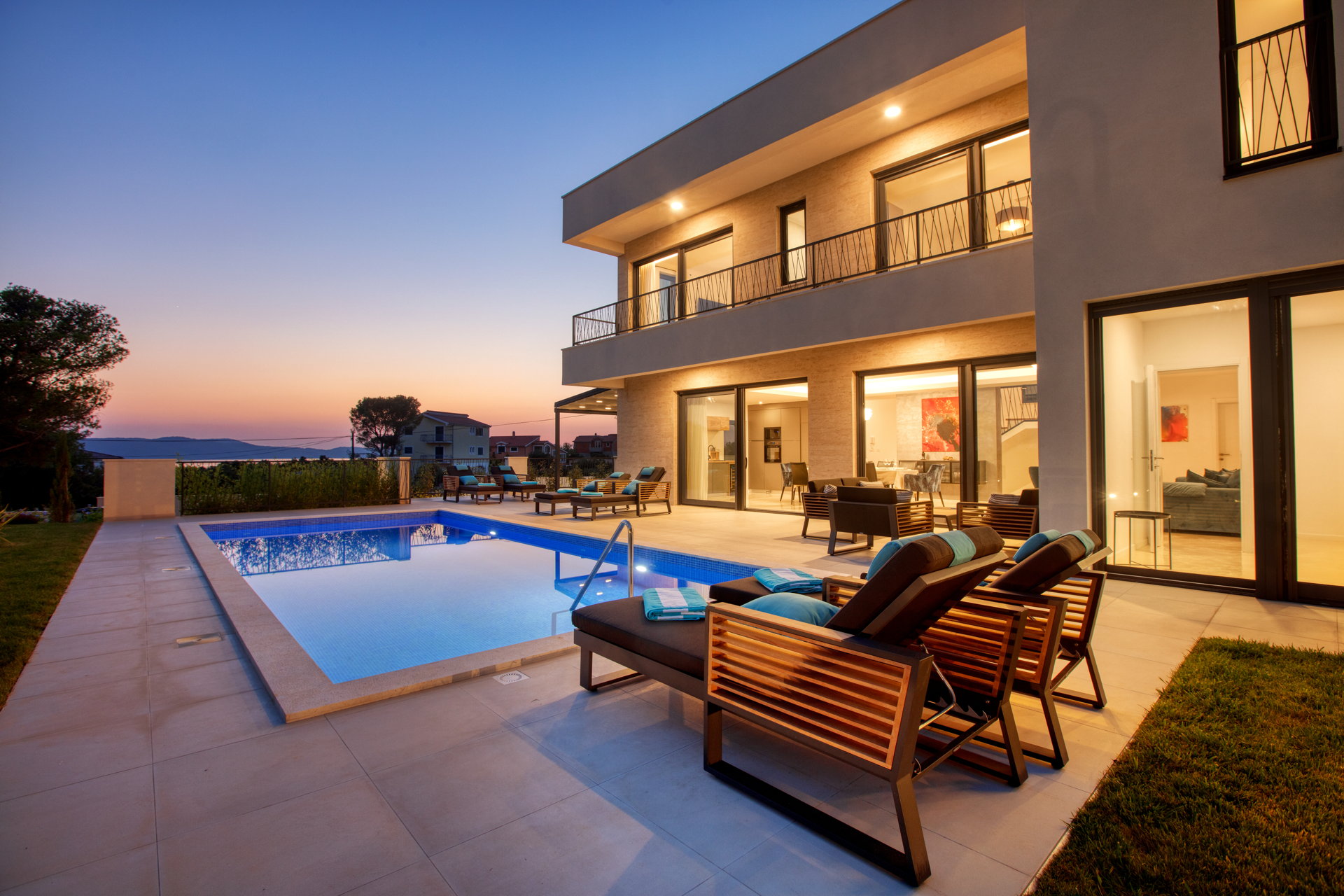 Luxury Villa Touch of Art with Pool