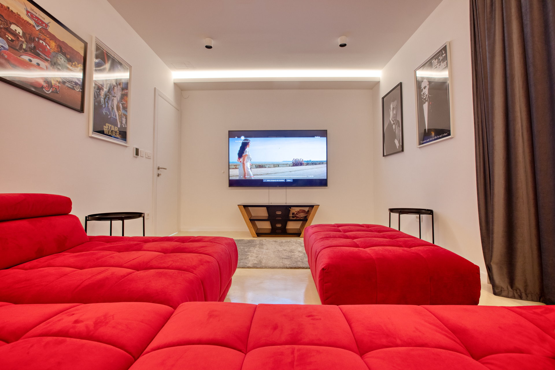 Luxury Villa Touch of Art with Pool