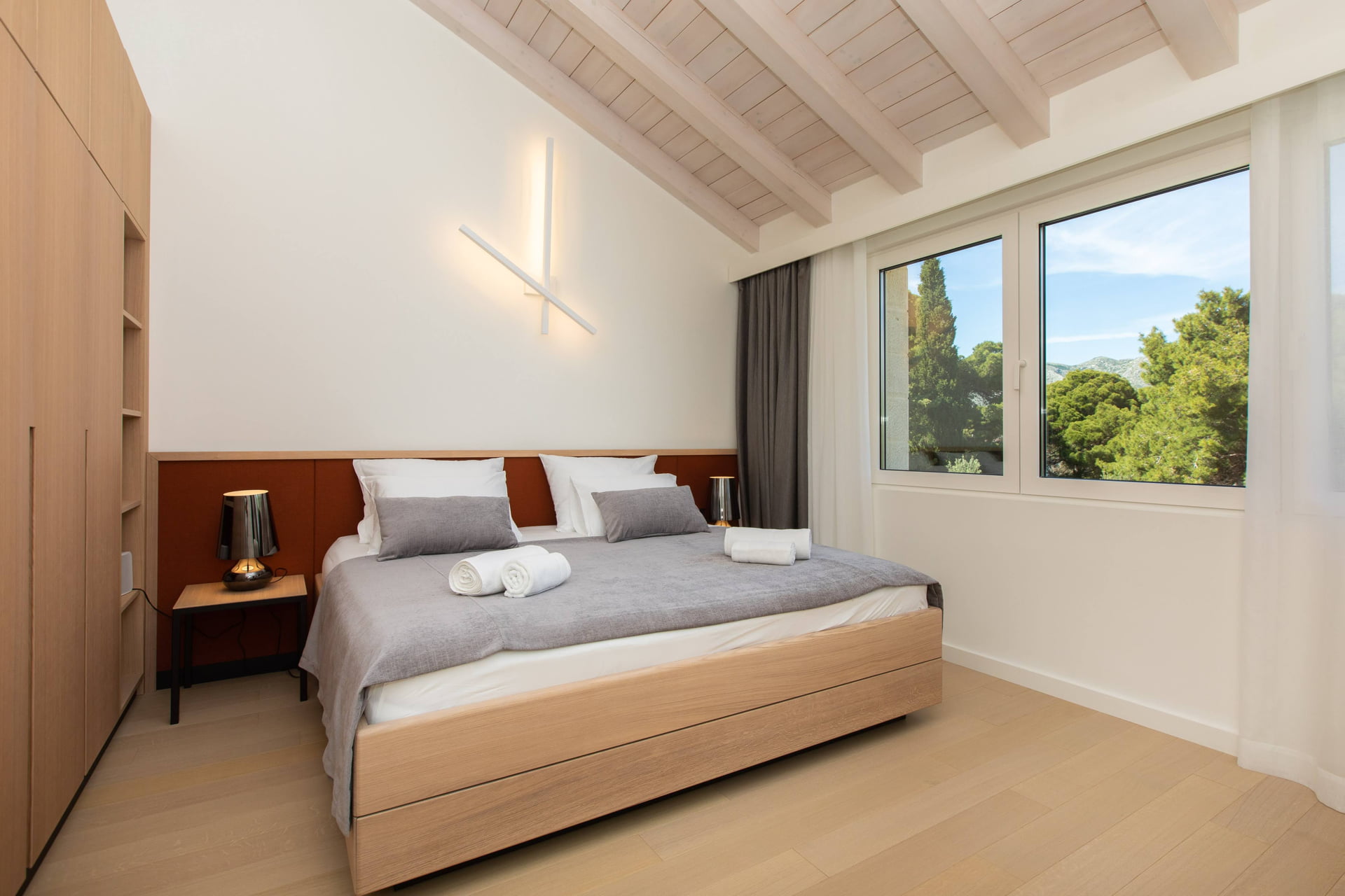 Luxury Villa Somber with Pool