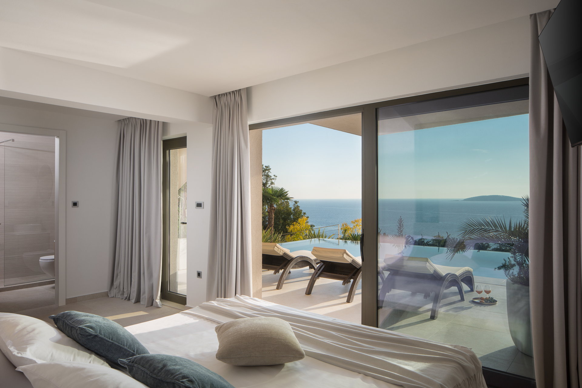 Luxury Villa Bevel with Pool