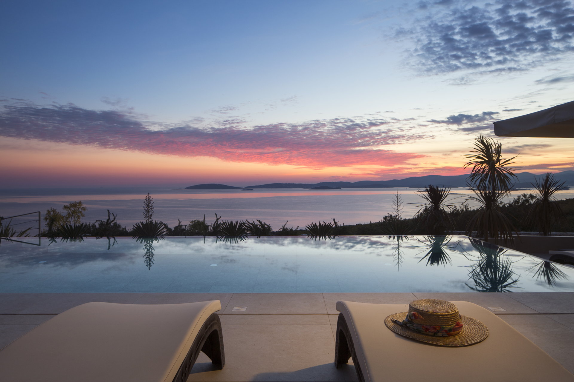 Luxury Villa Bevel with Pool