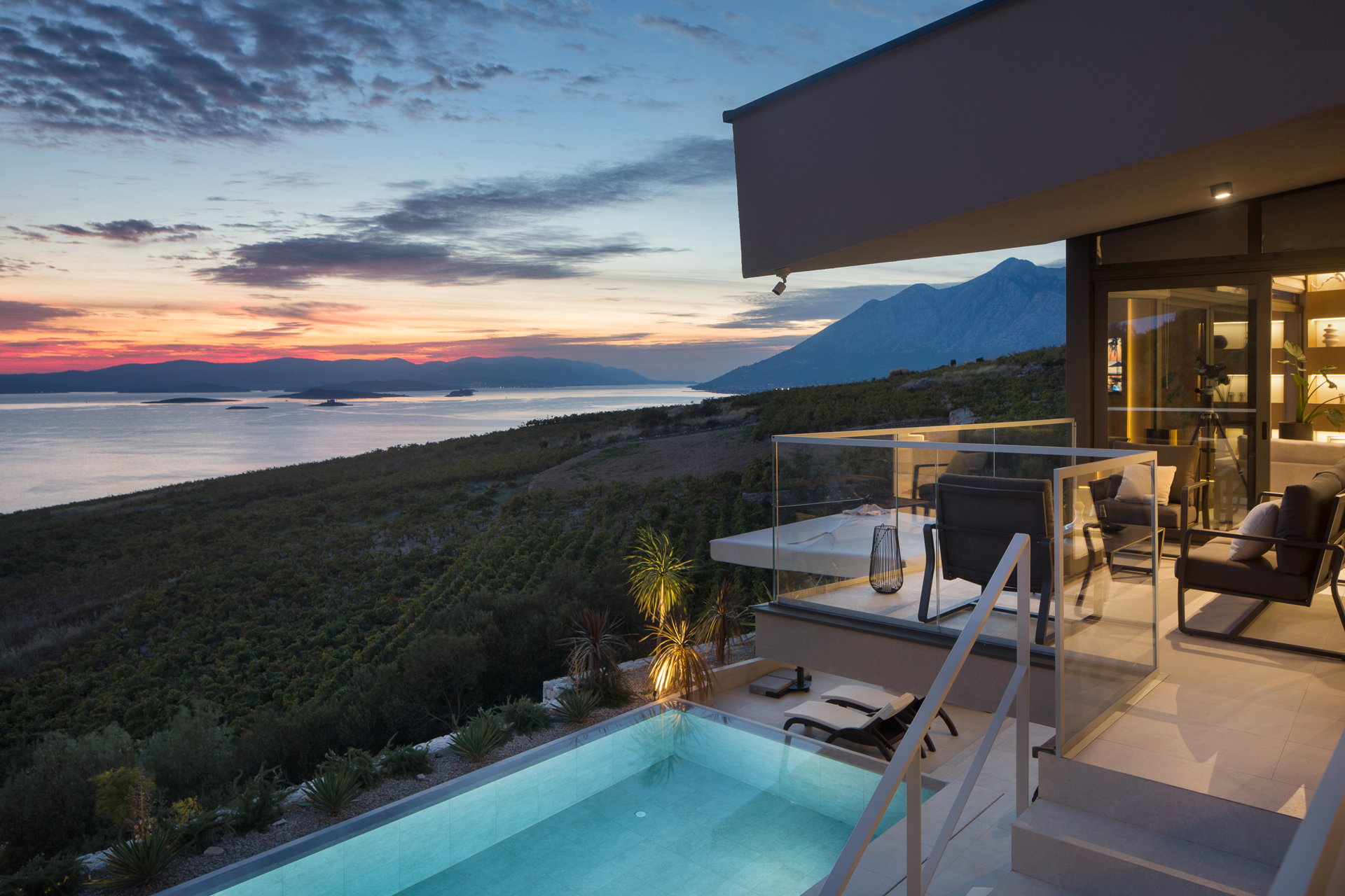 Luxury Villa Bevel with Pool