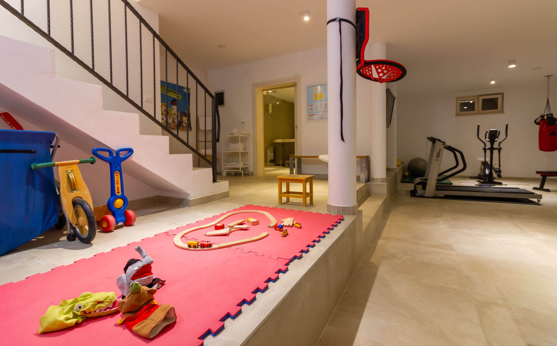 Villa Lirica with Pool