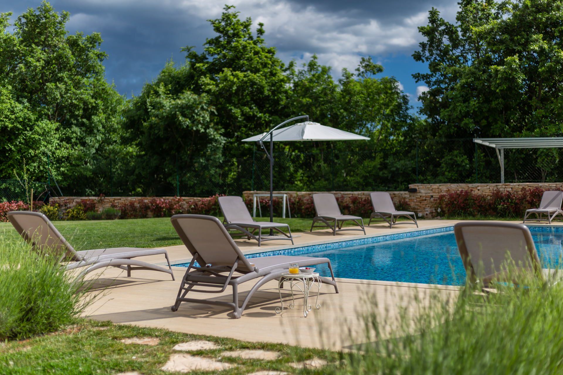 Villa Lirica with Pool