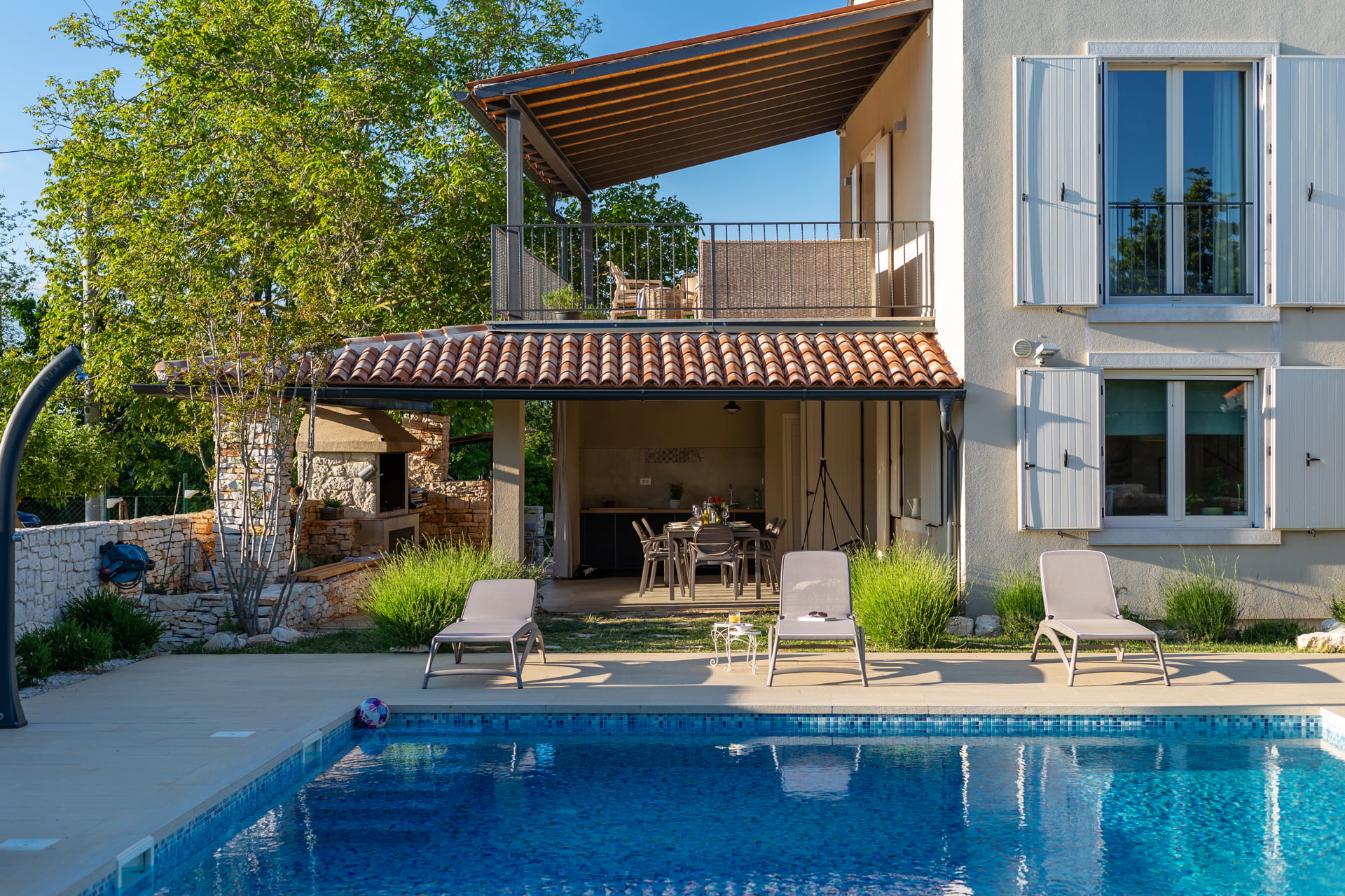 Villa Lirica with Pool