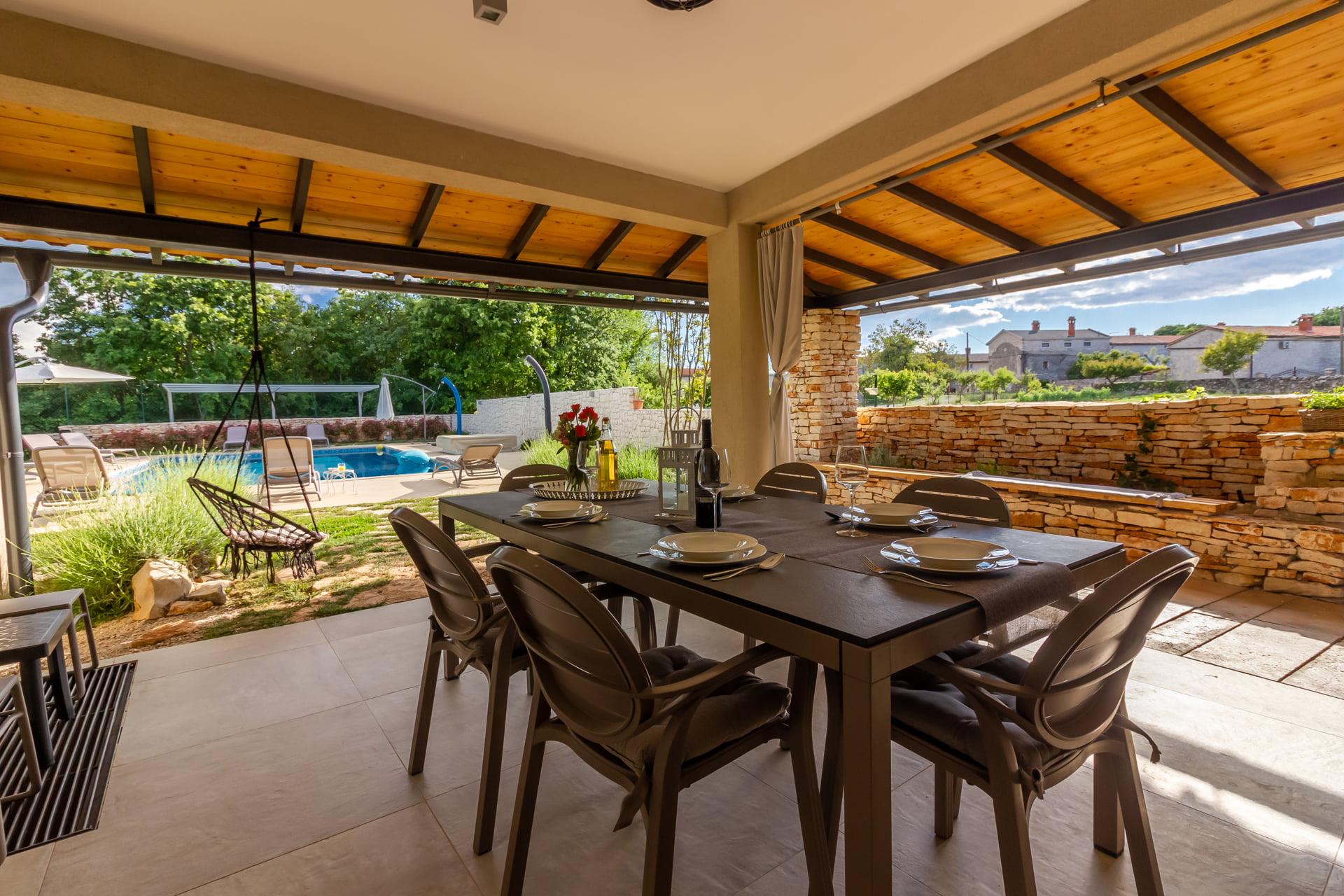 Villa Lirica with Pool