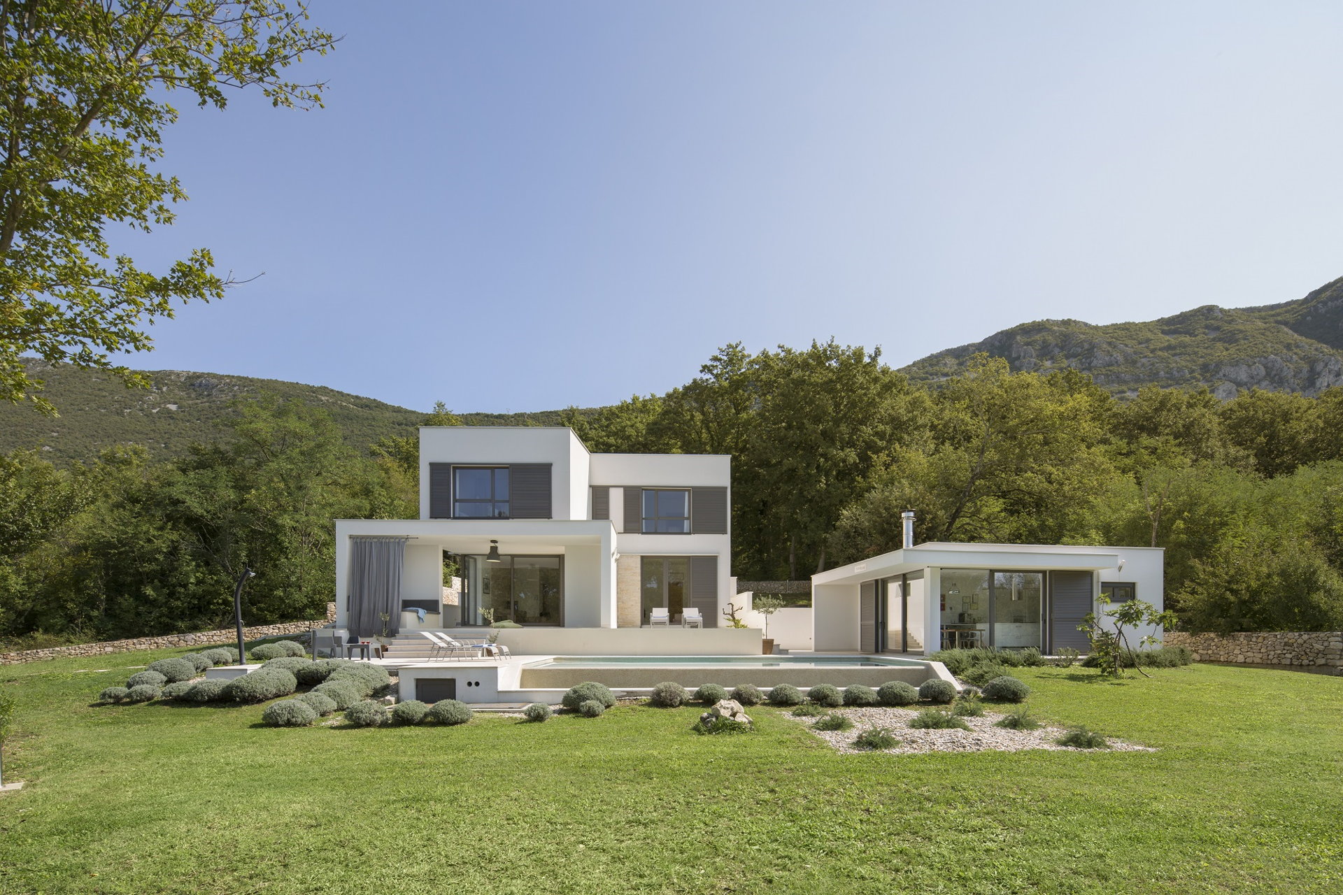 RC VILLA THE ONE - Snow White