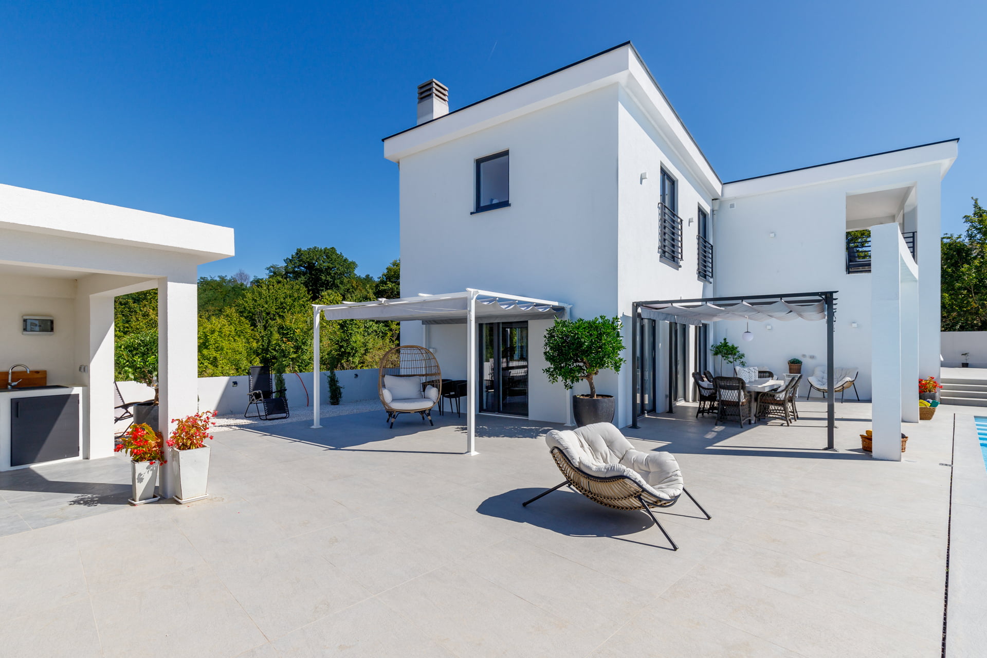 Luxury Villa Astrid with Pool