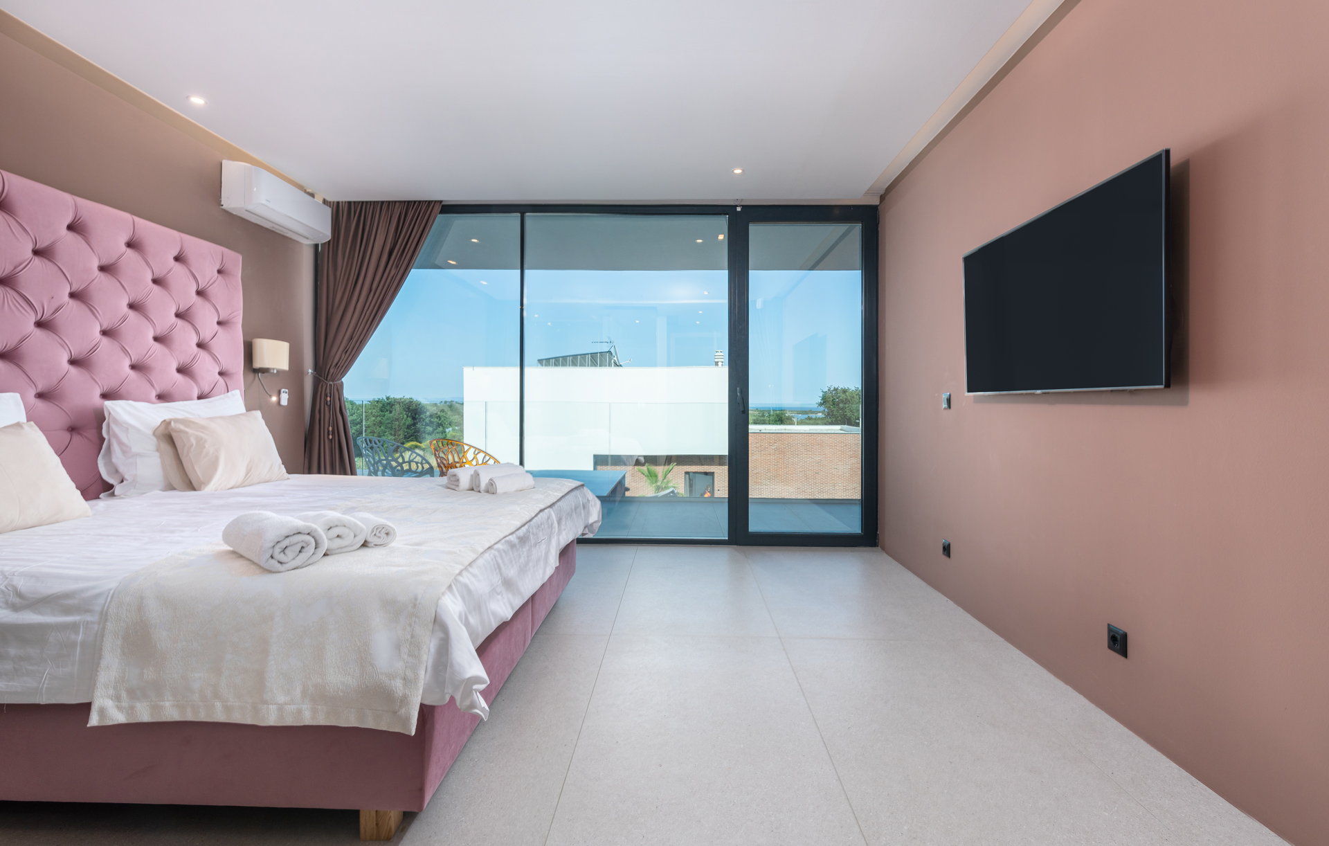 Luxury Villa Aurealis with Pool