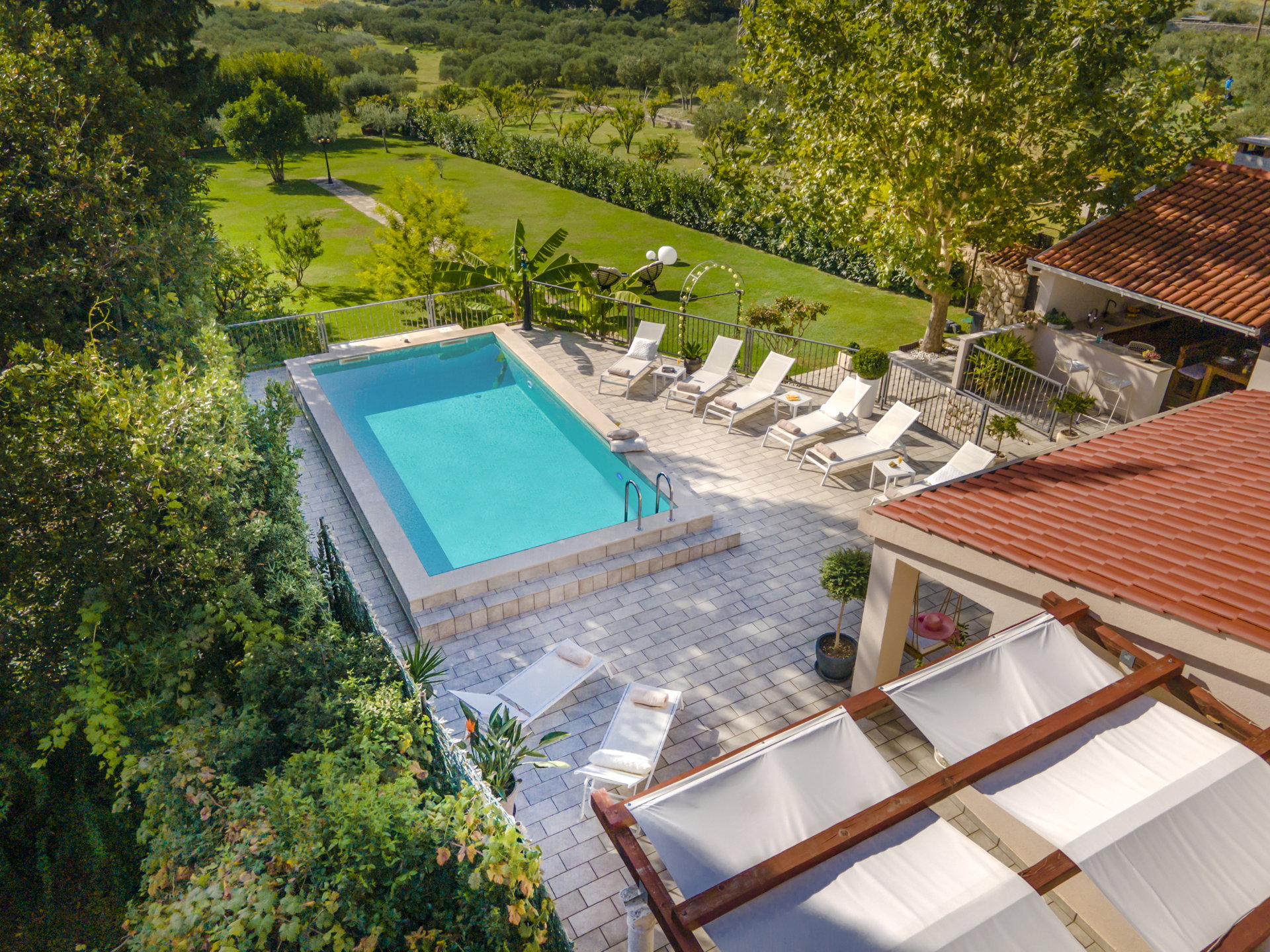 Villa Wildflower with Heated Pool