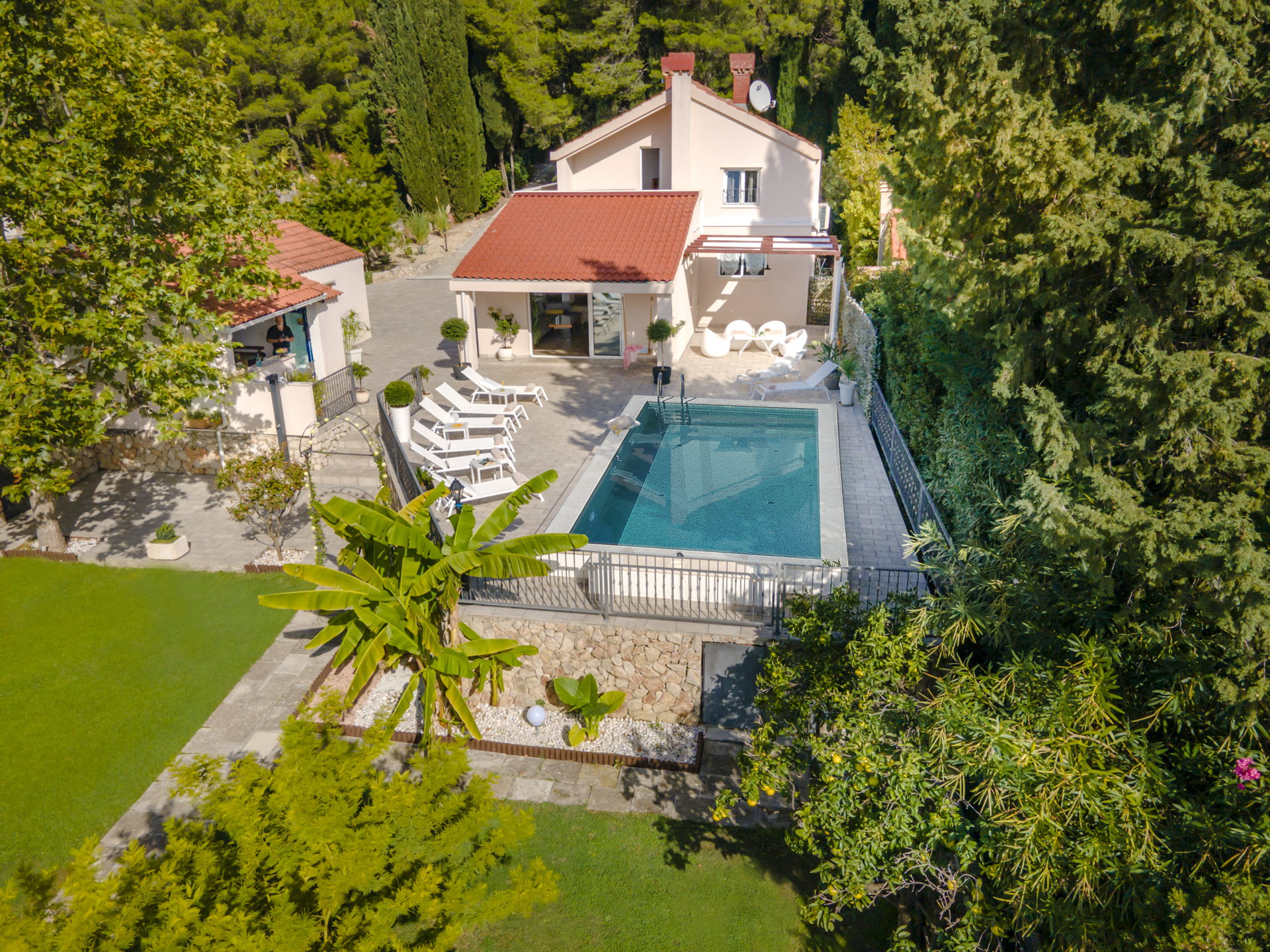 Villa Wildflower with Heated Pool