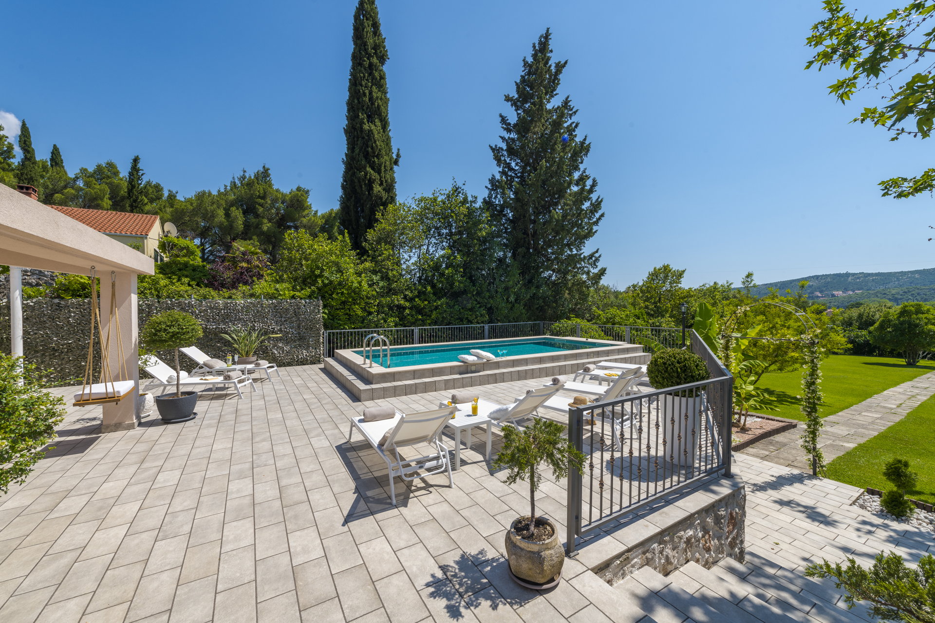 Villa Wildflower with Heated Pool