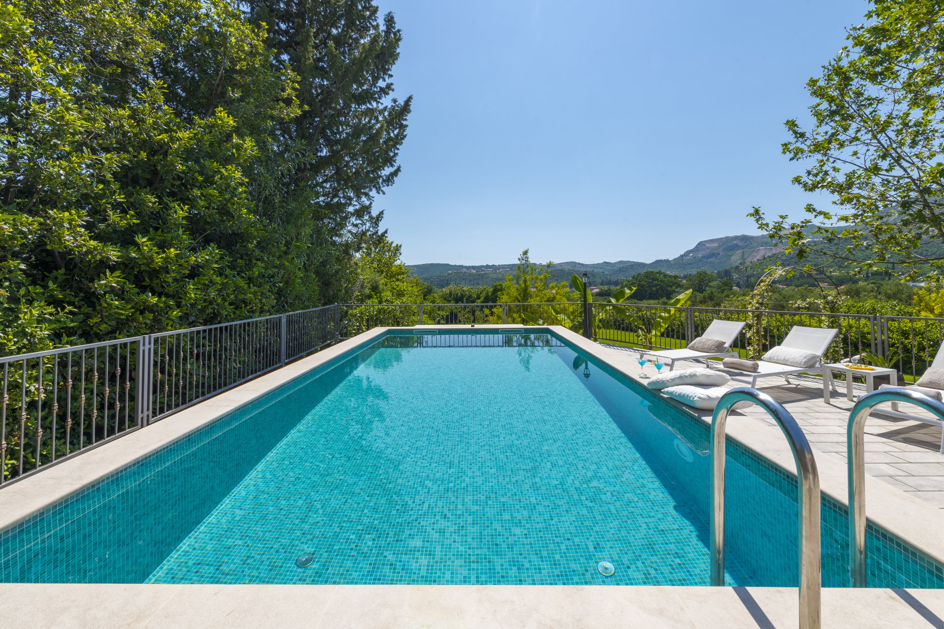 Villa Wildflower with Heated Pool