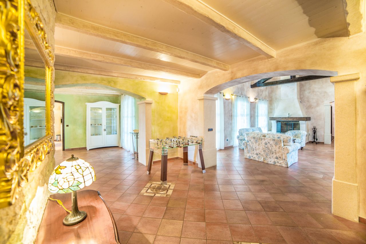 Villa Green Estate with Pool