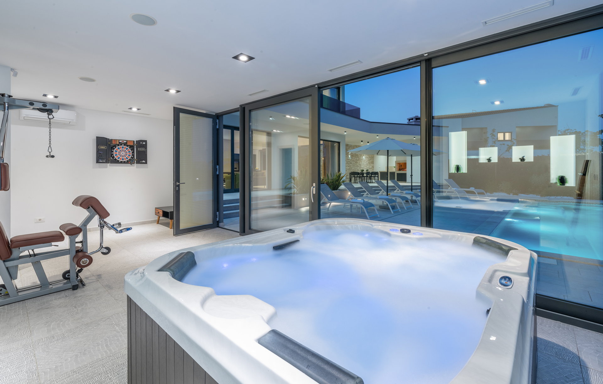 Villa Silver Lining with Pool