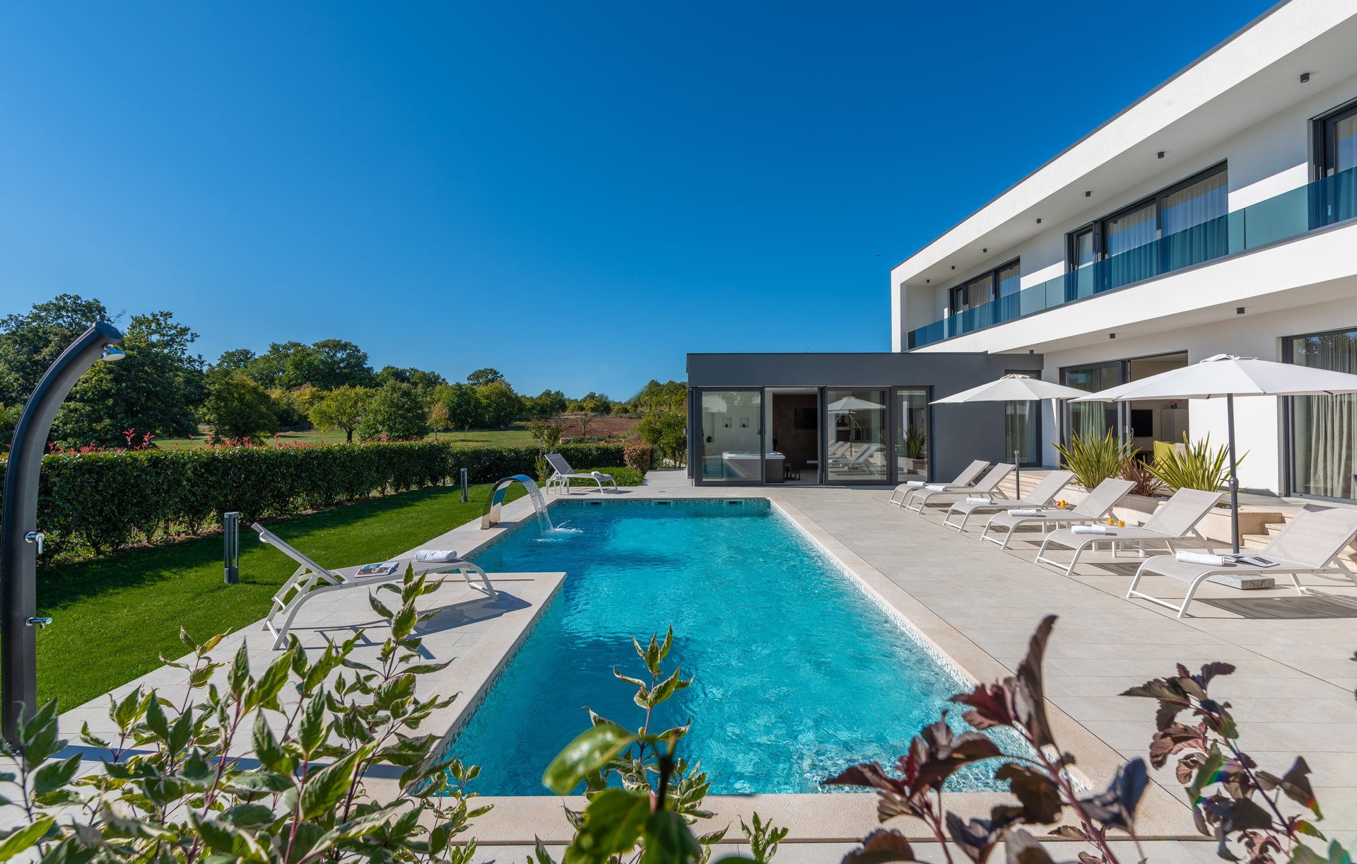 Villa Silver Lining with Pool