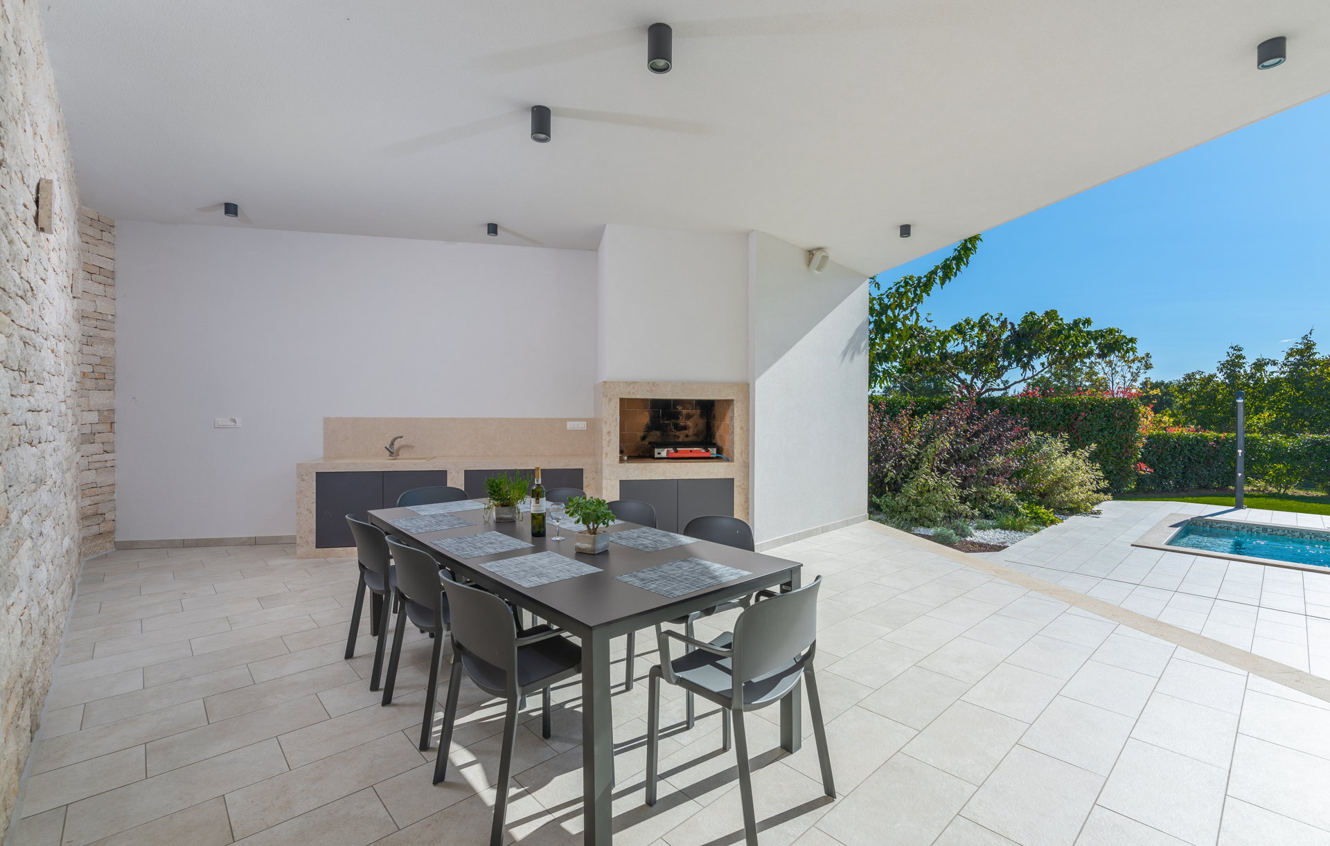Villa Silver Lining with Pool