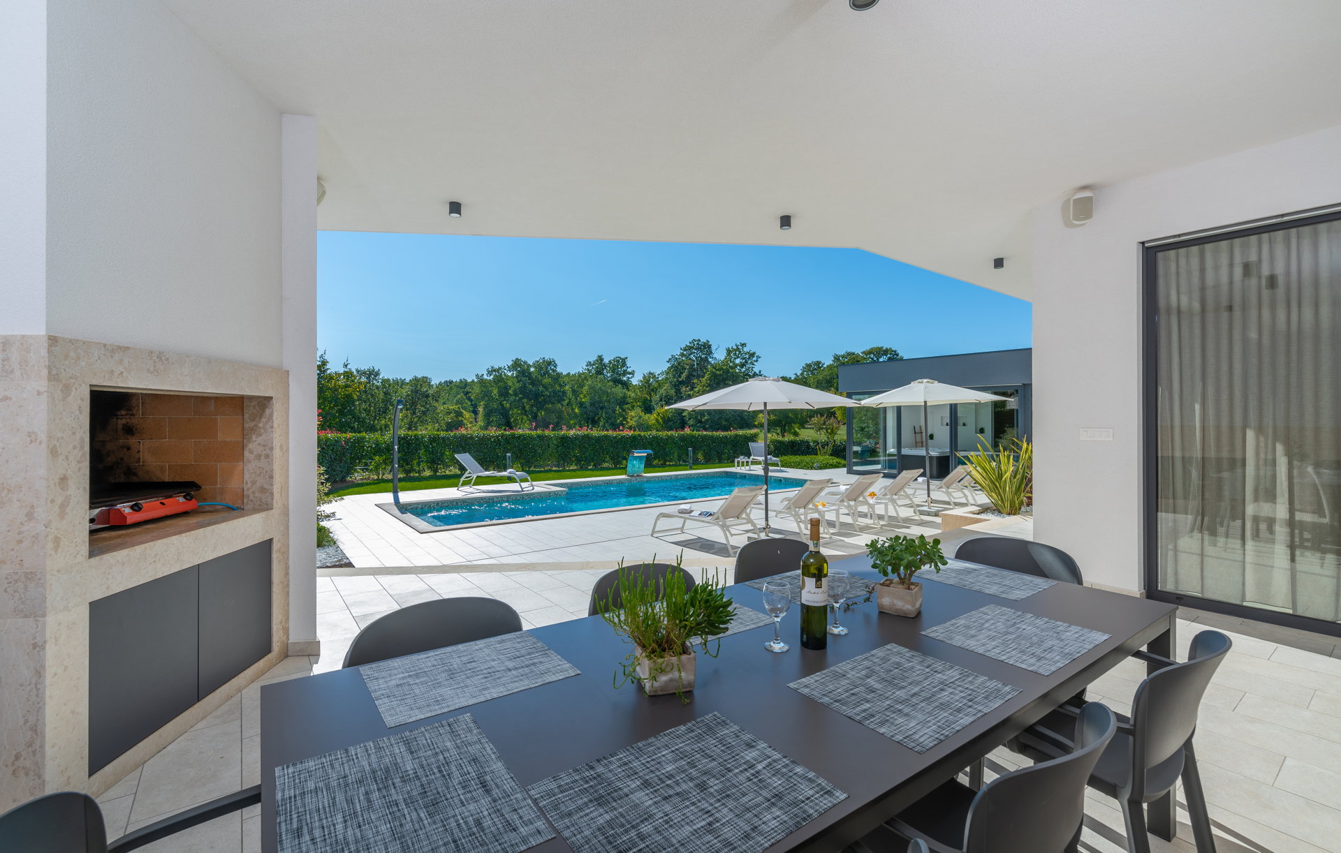 Villa Silver Lining with Pool