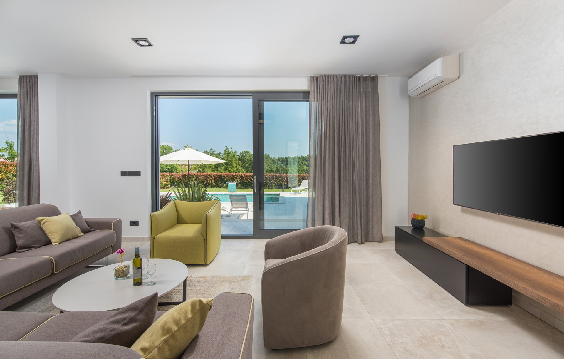 Villa Silver Lining with Pool