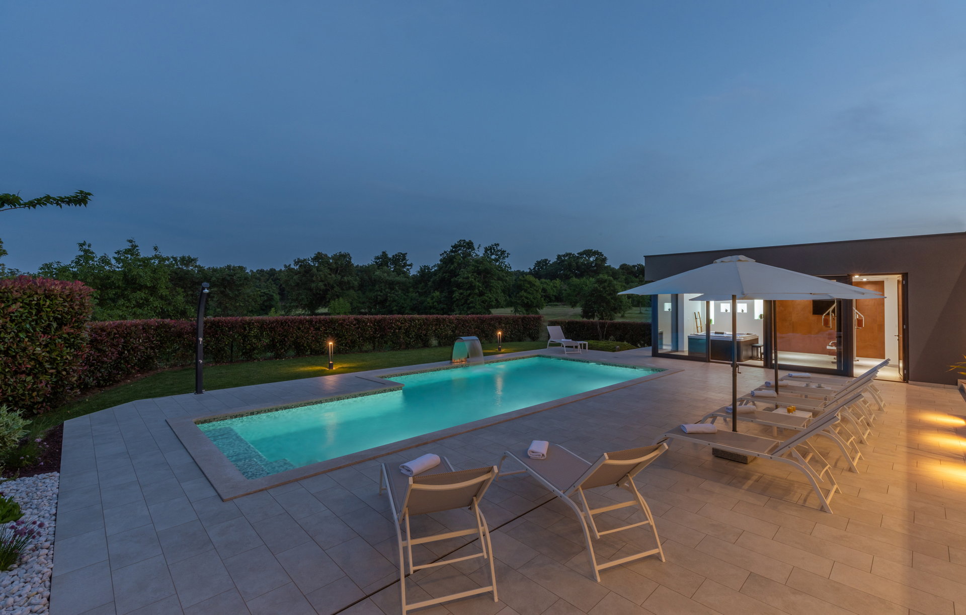 Villa Silver Lining with Pool