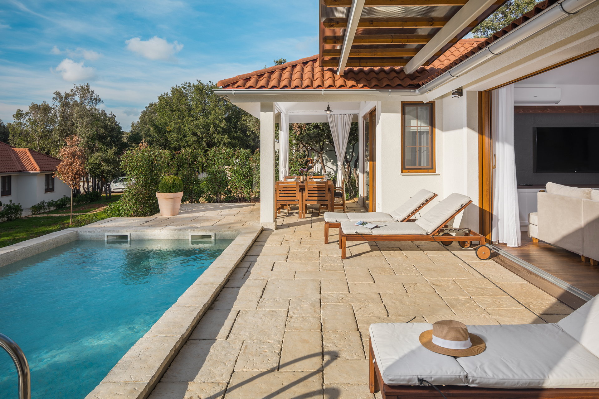 Villa Verso with Pool