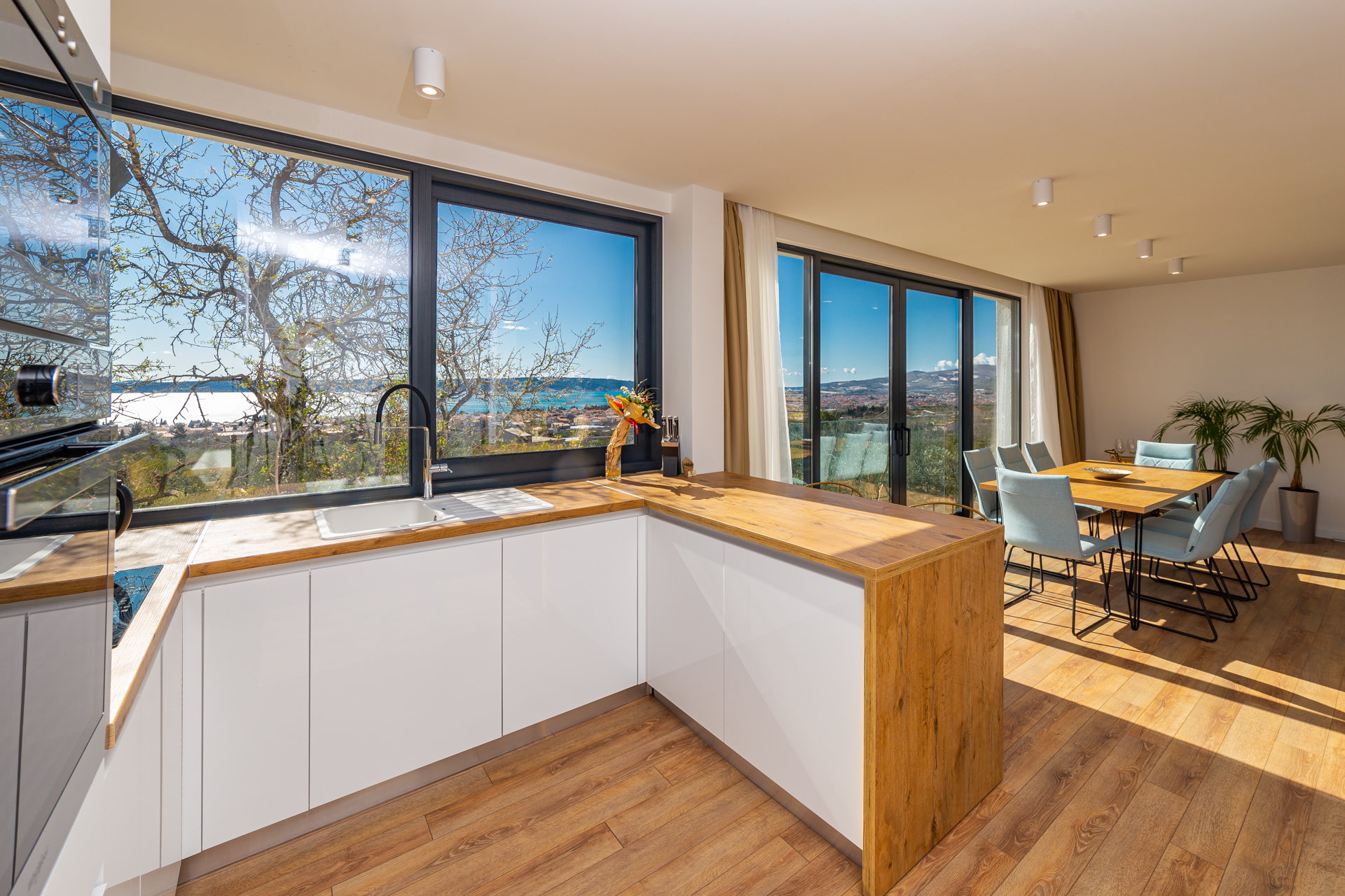 Villa Golden Leaf with Heated Pool