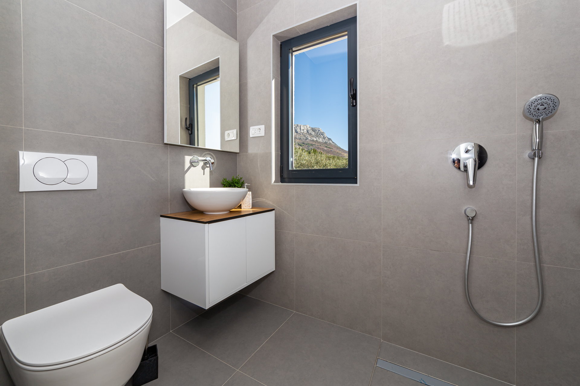 Villa Golden Leaf with Heated Pool