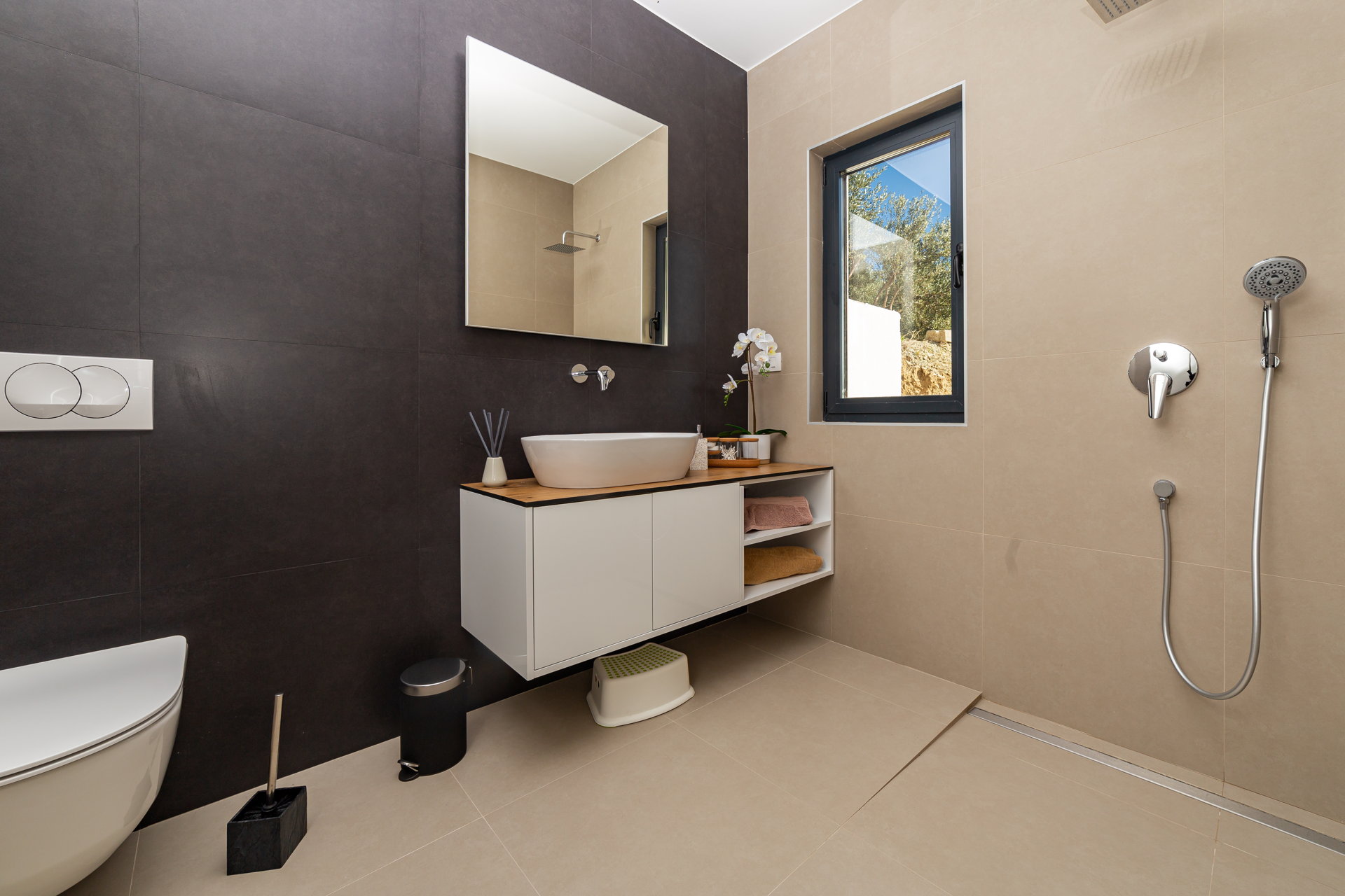 Villa Golden Leaf with Heated Pool