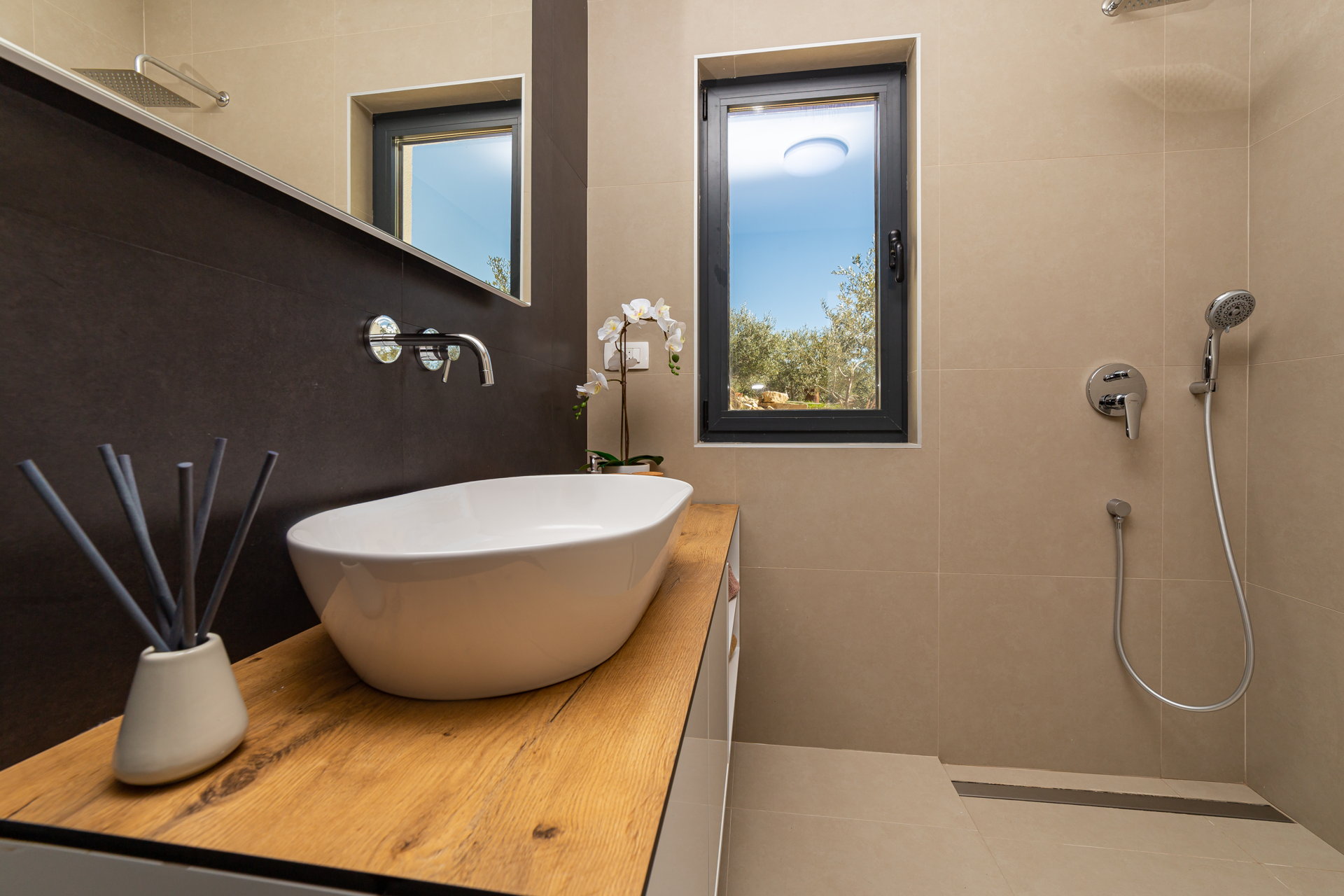 Villa Golden Leaf with Heated Pool