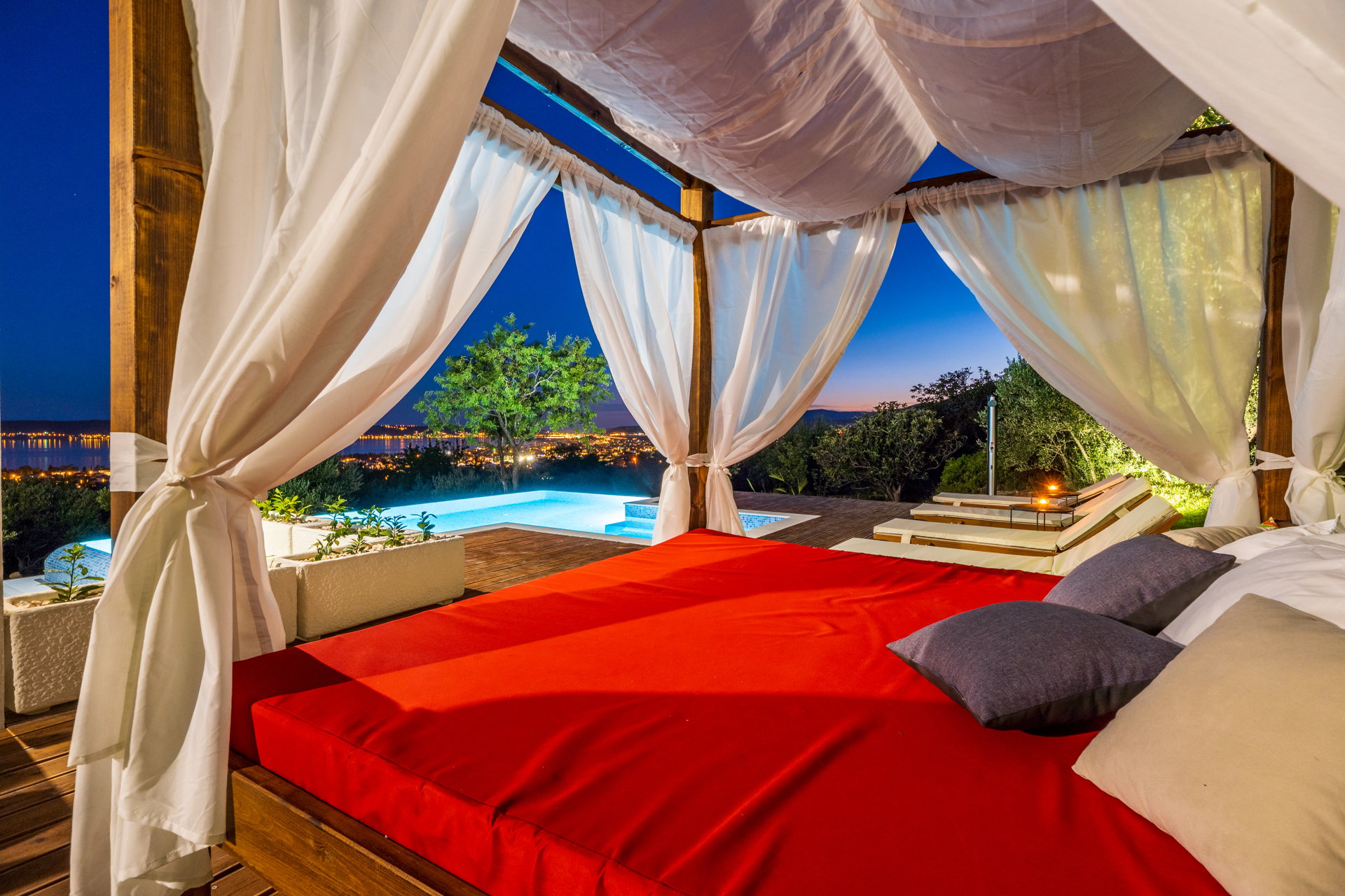 Villa Golden Leaf with Heated Pool