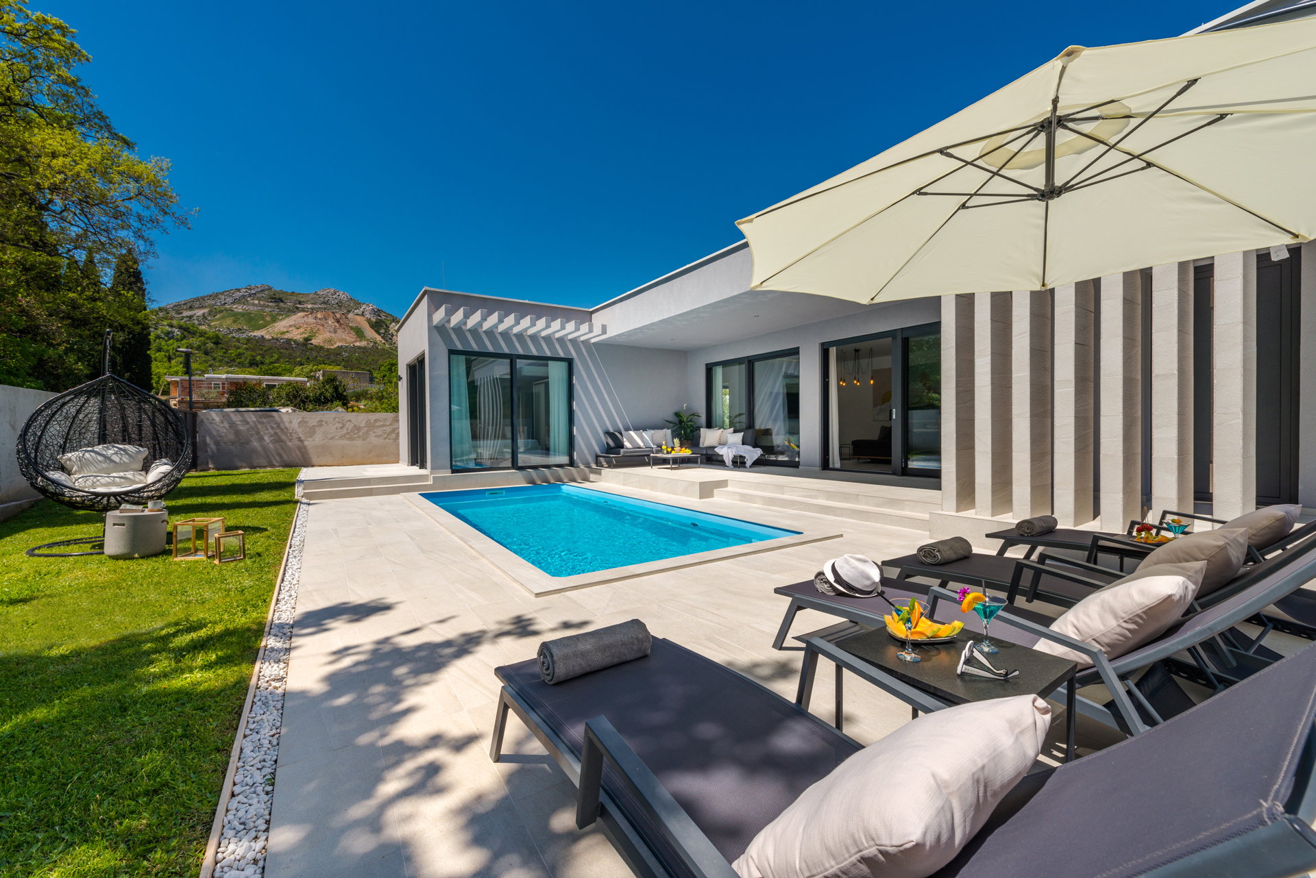 Villa Fyra with Swimming Pool