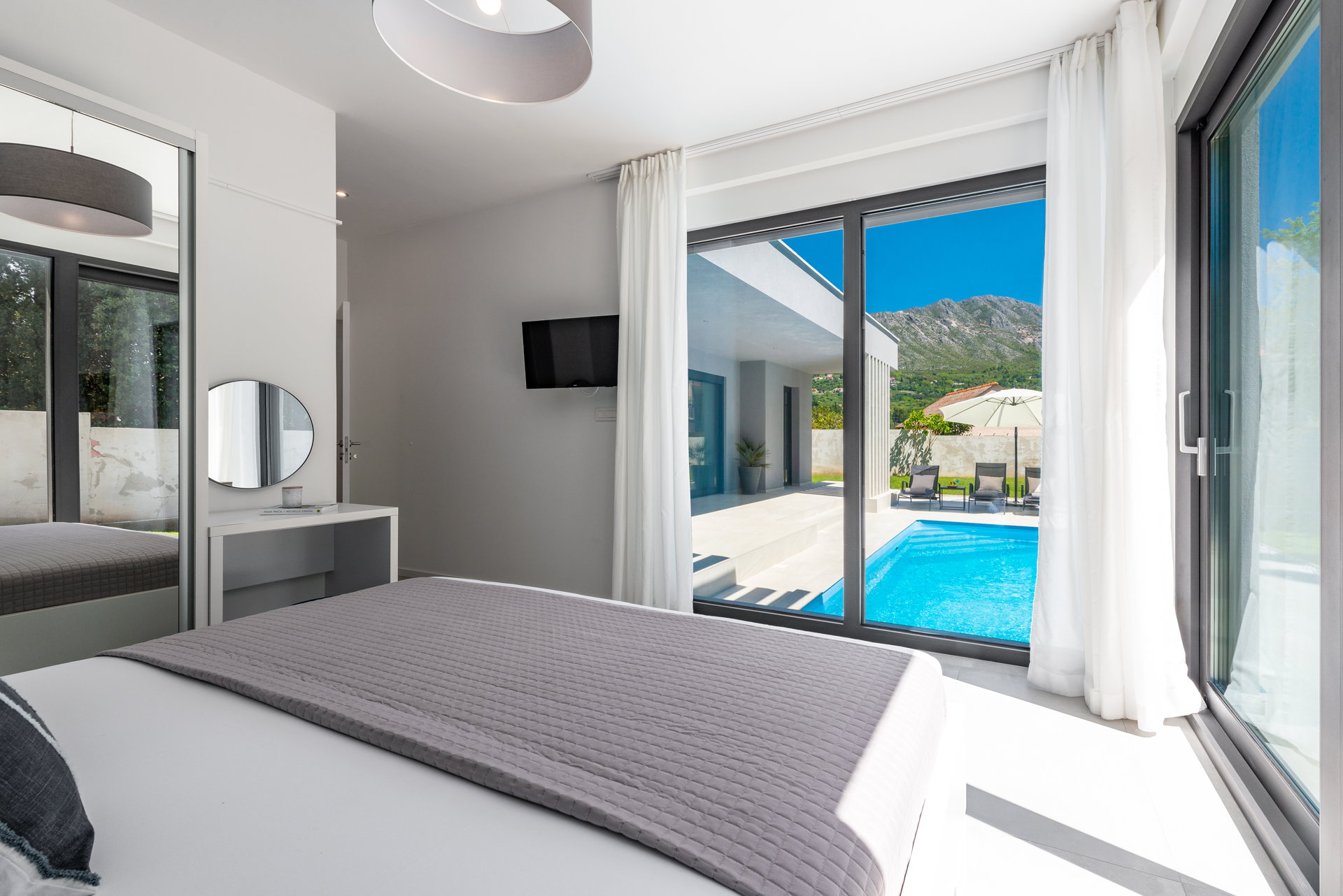 Villa Fyra with Swimming Pool