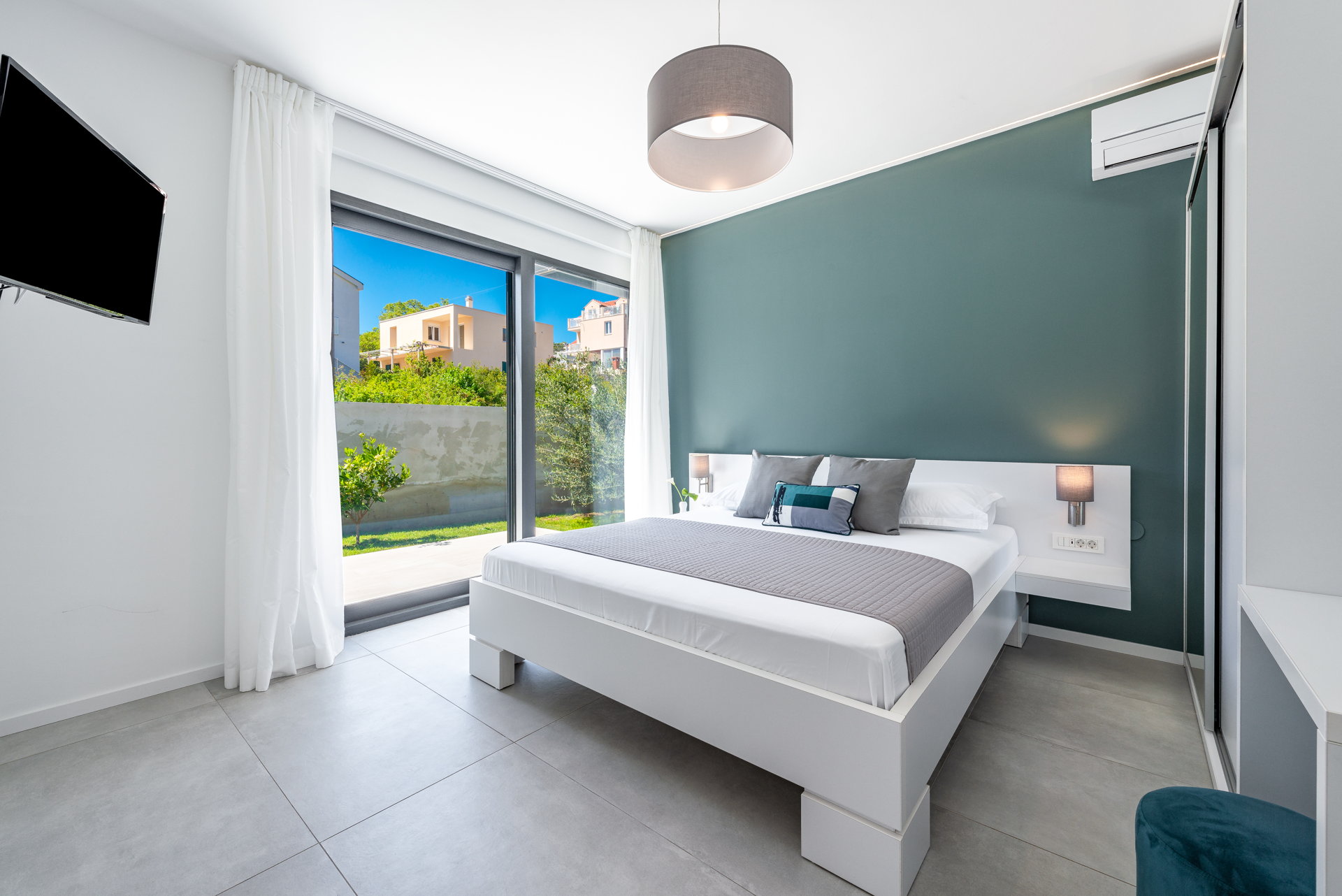 Villa Fyra with Swimming Pool