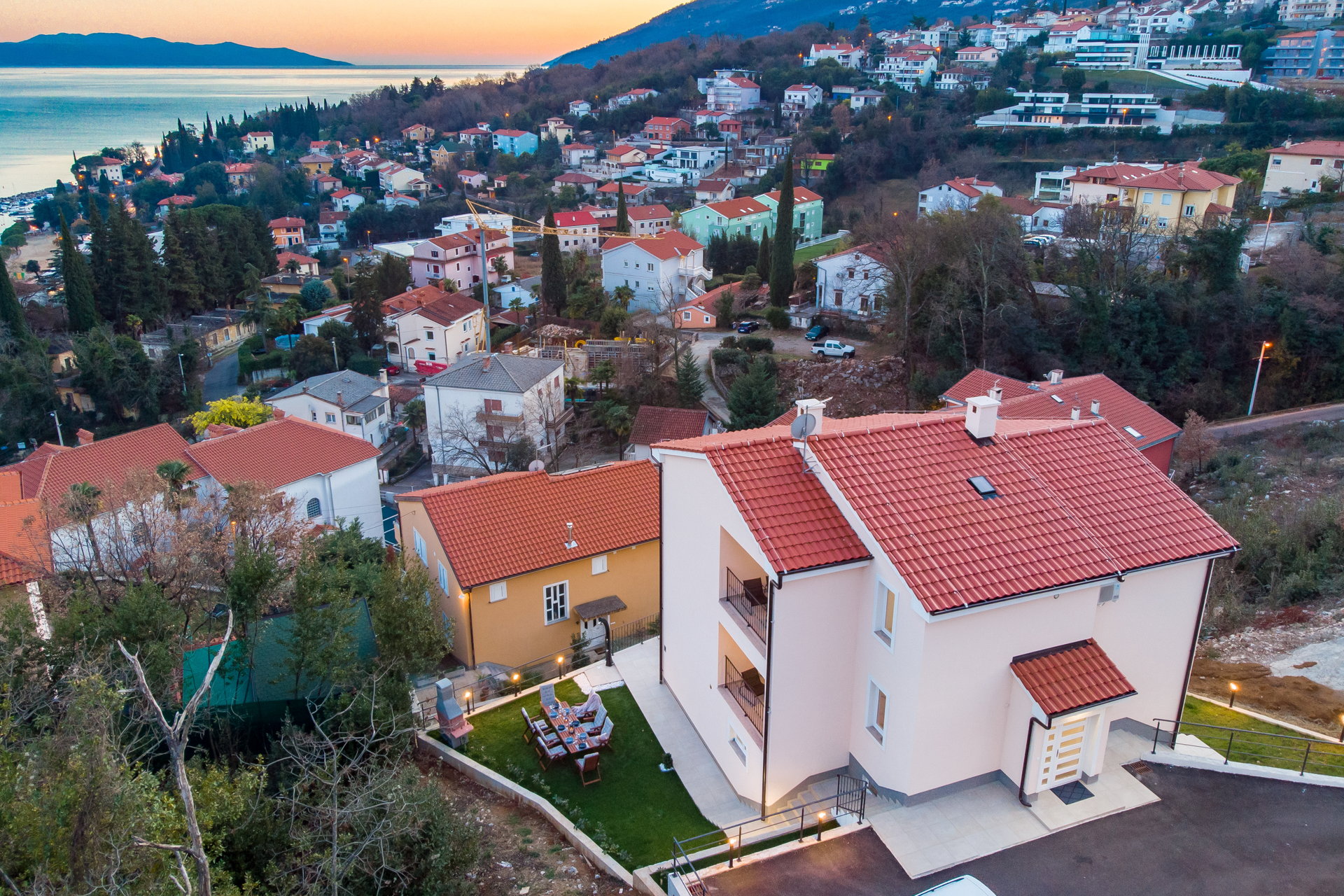 Villa Magic Hill with Pool