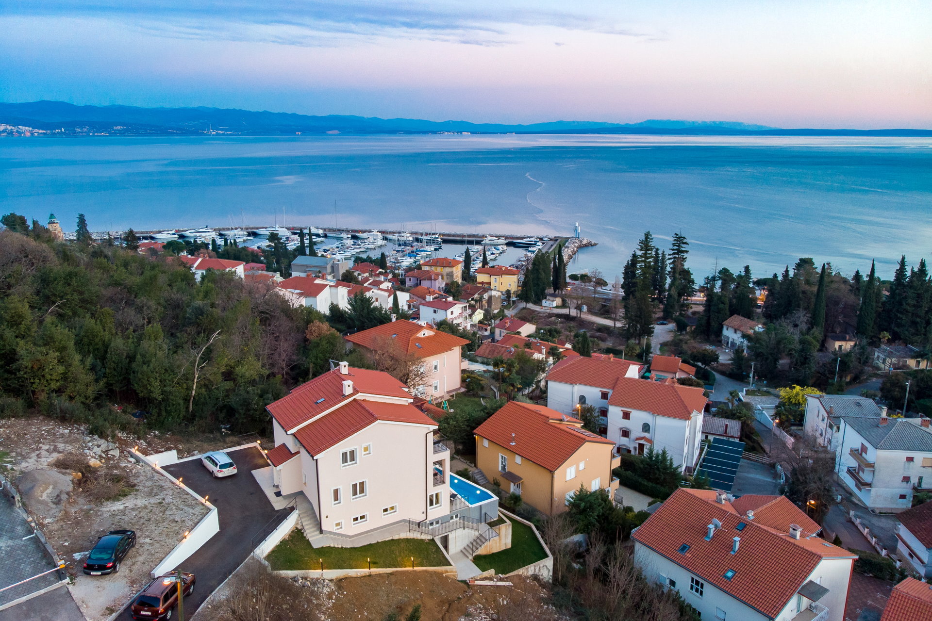 Villa Magic Hill with Pool