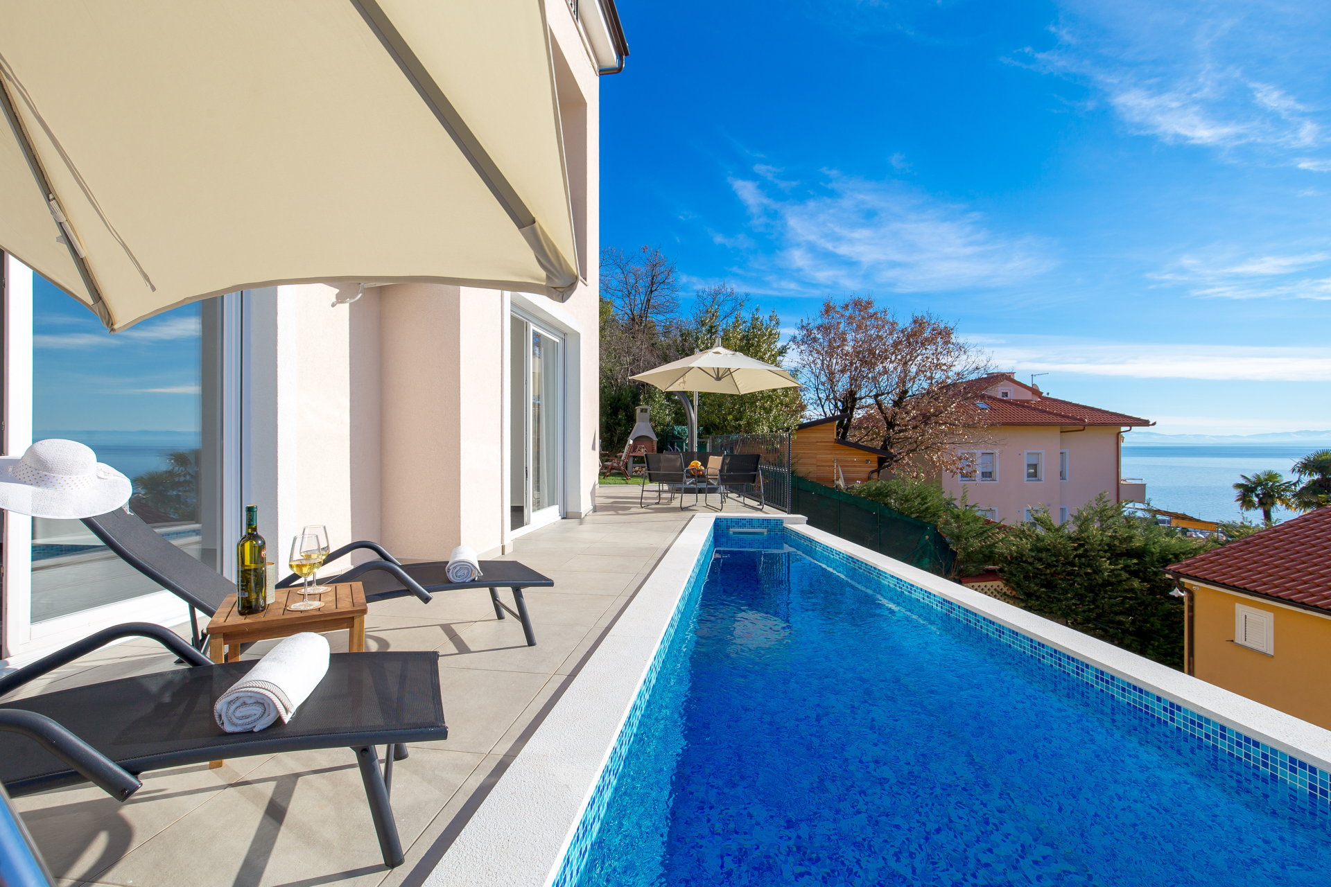 Villa Magic Hill with Pool