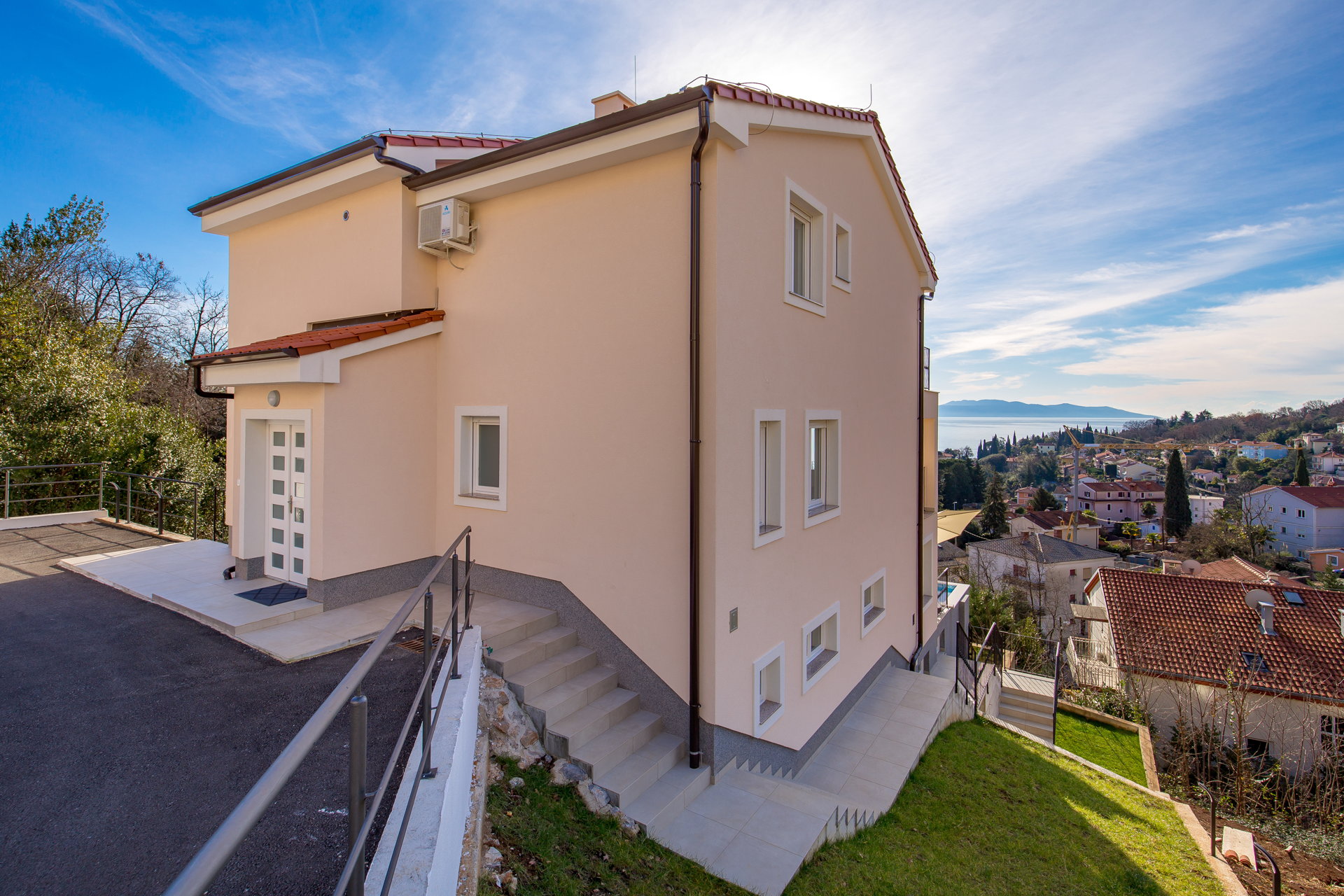 Villa Magic Hill with Pool
