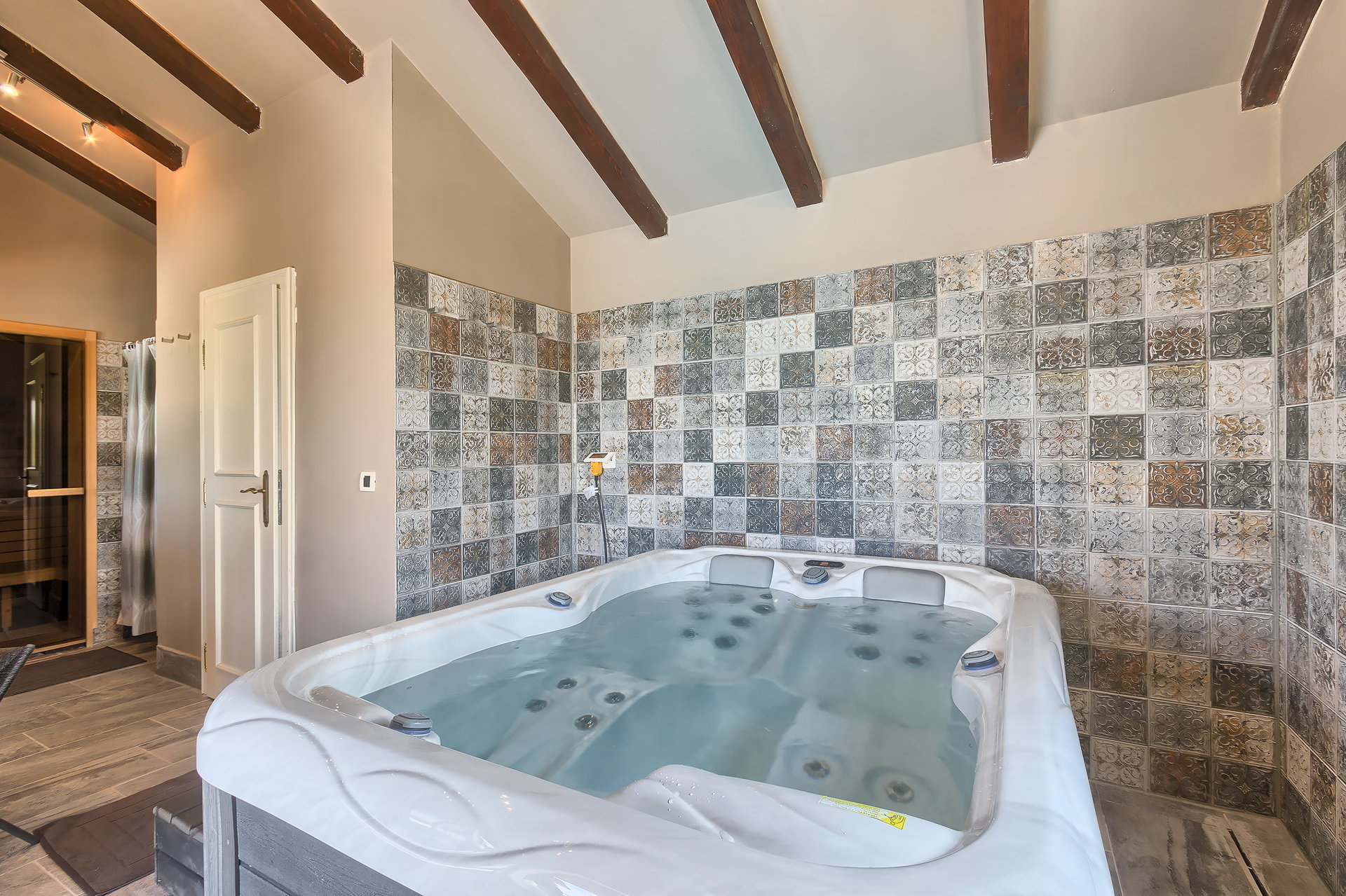 Villa Cypress Estate with Pool