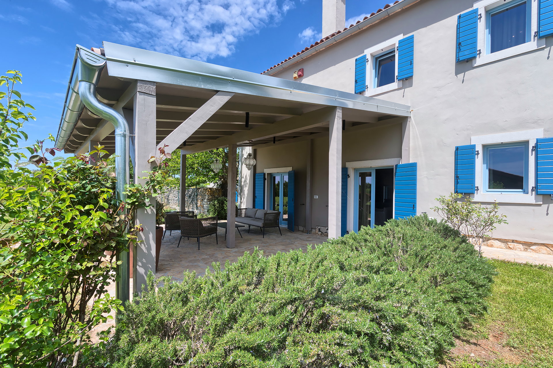 Villa Cypress Estate with Pool