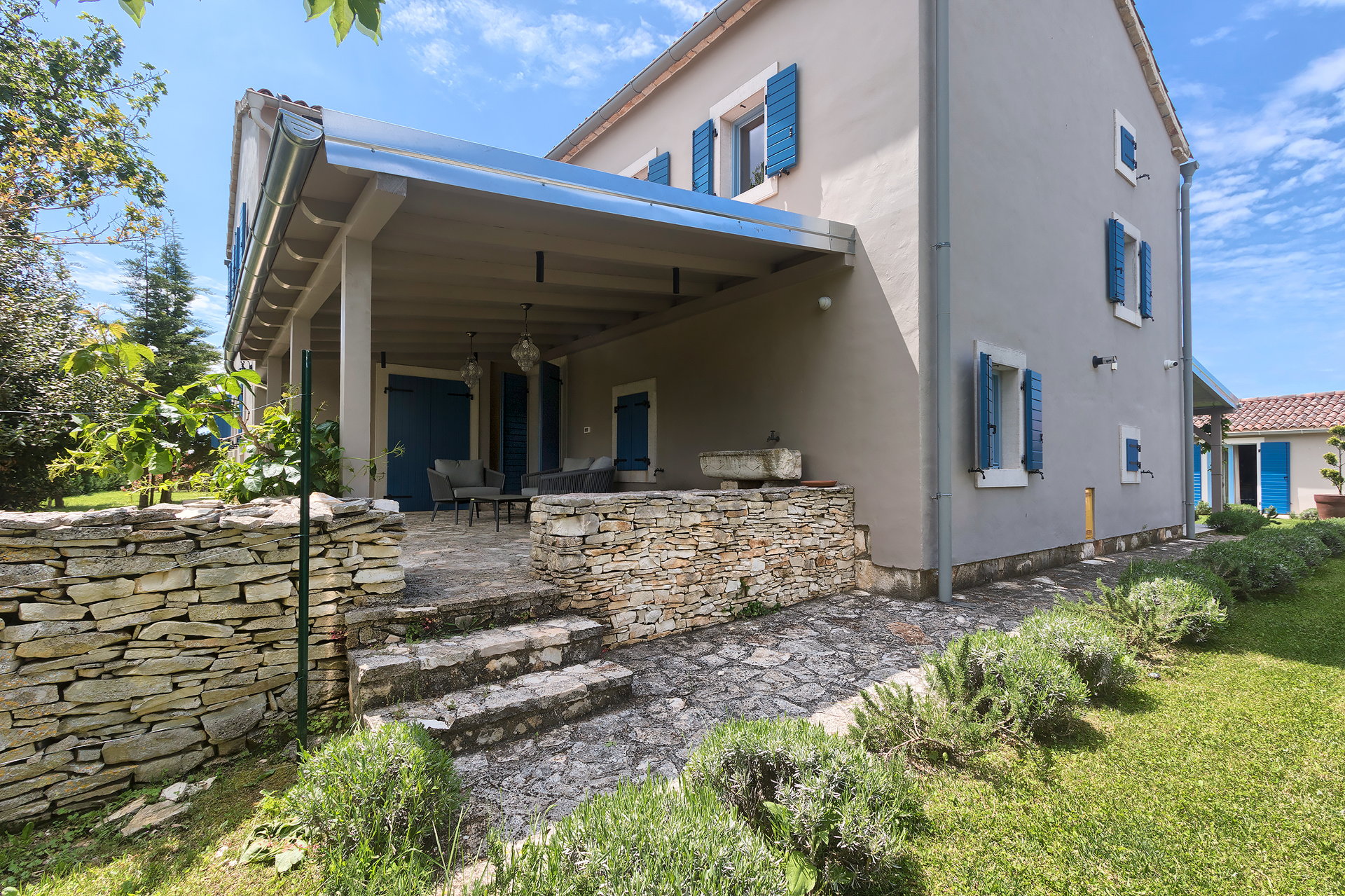 Villa Cypress Estate with Pool