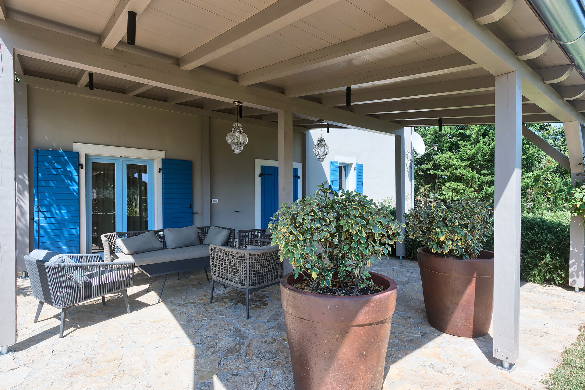 Villa Cypress Estate with Pool