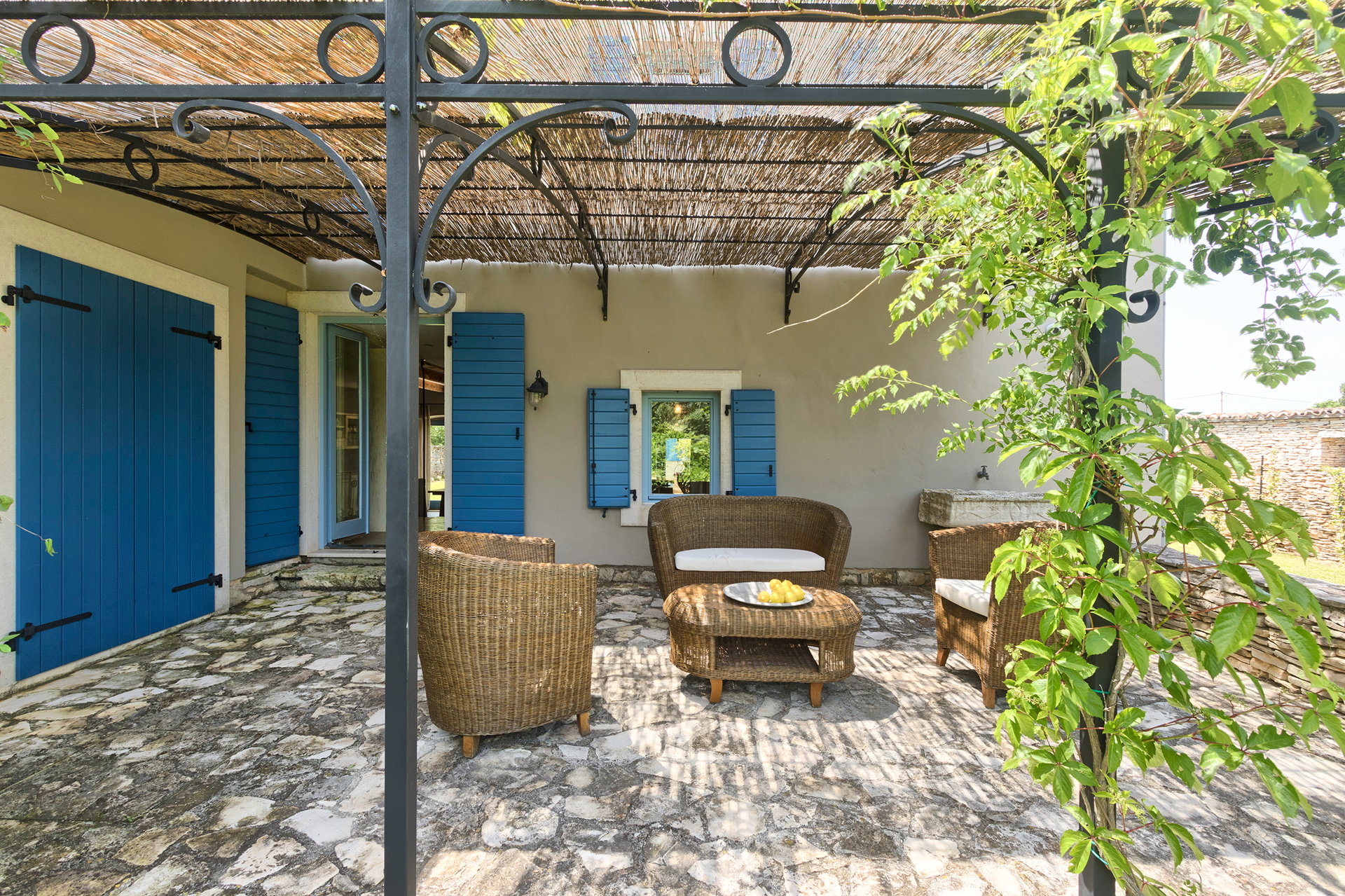 Villa Cypress Estate with Pool