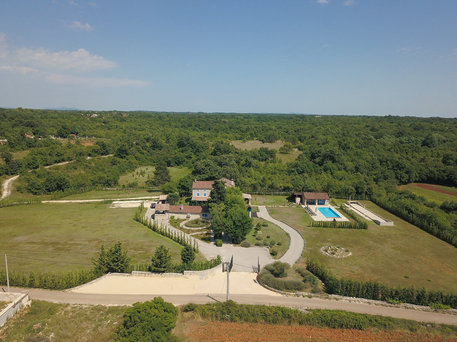 Villa Cypress Estate with Pool