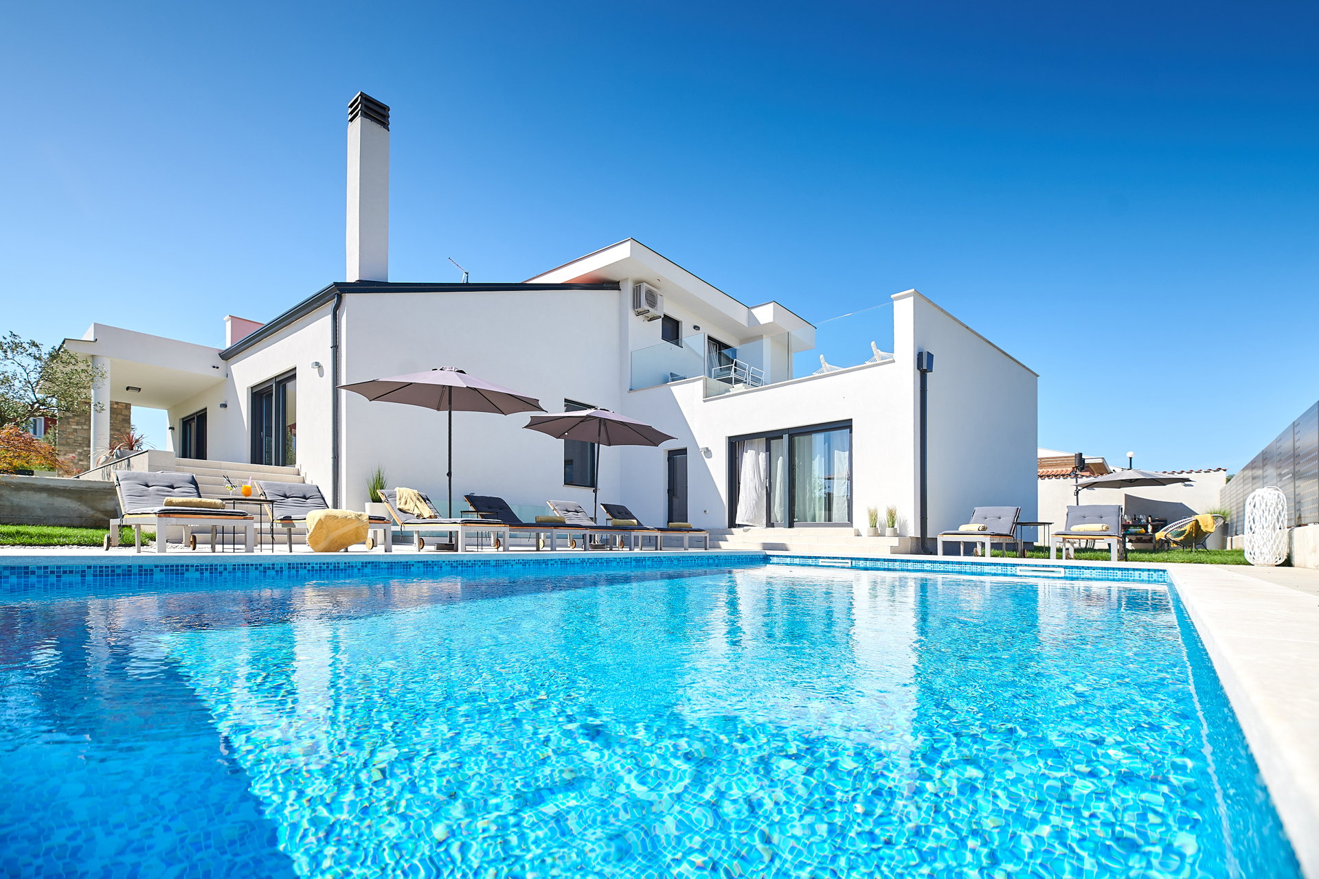 Villa Silver Sky with Pool