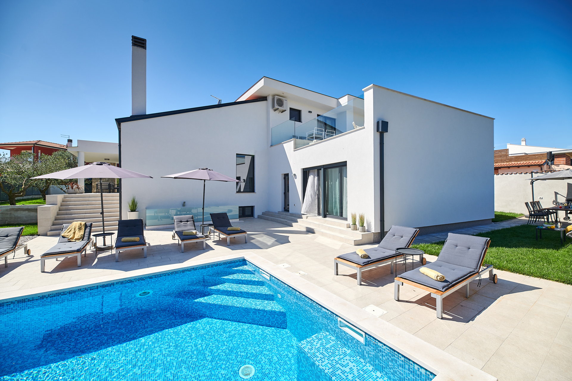 Villa Silver Sky with Pool