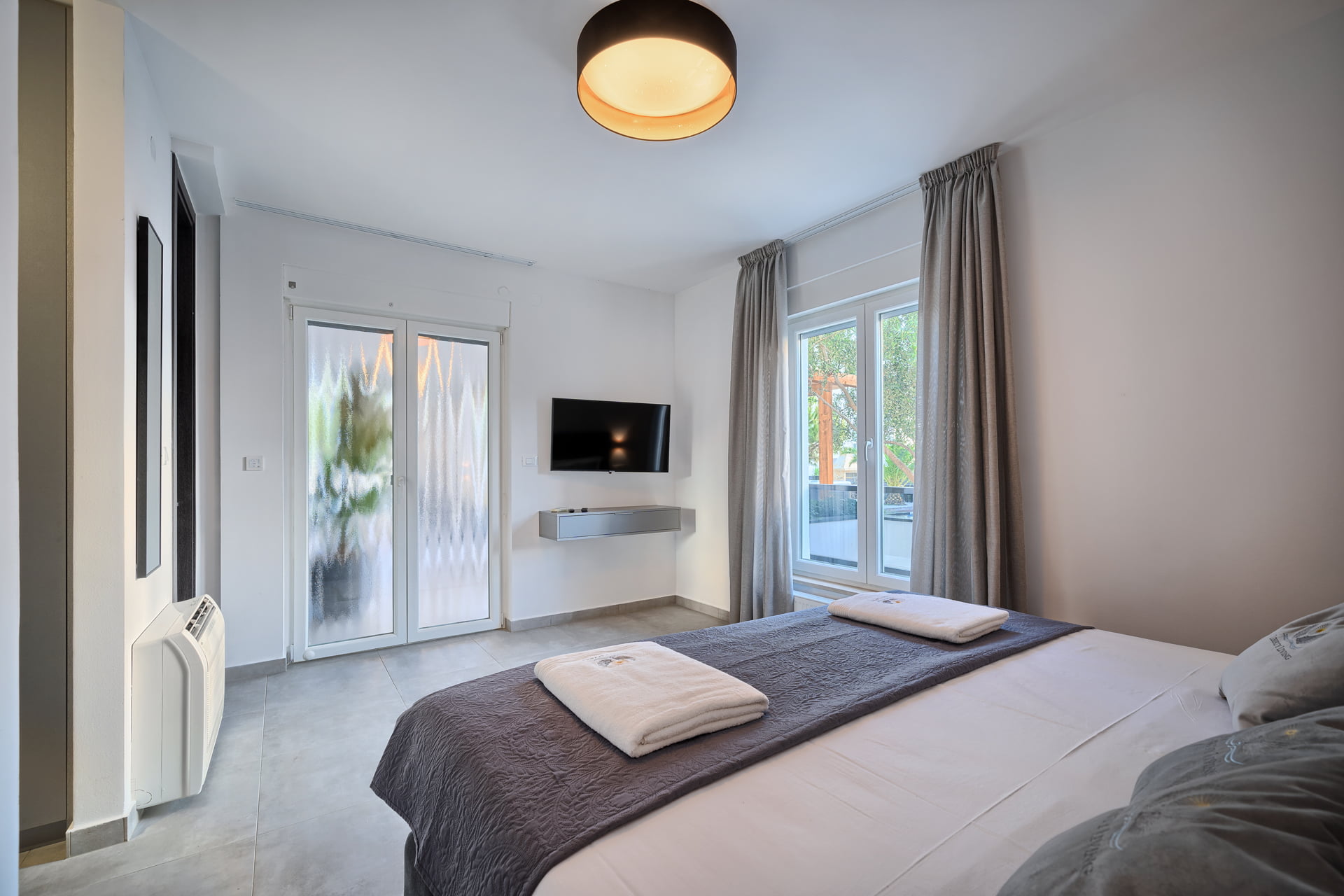 Apartment Liberty Living with Pool II