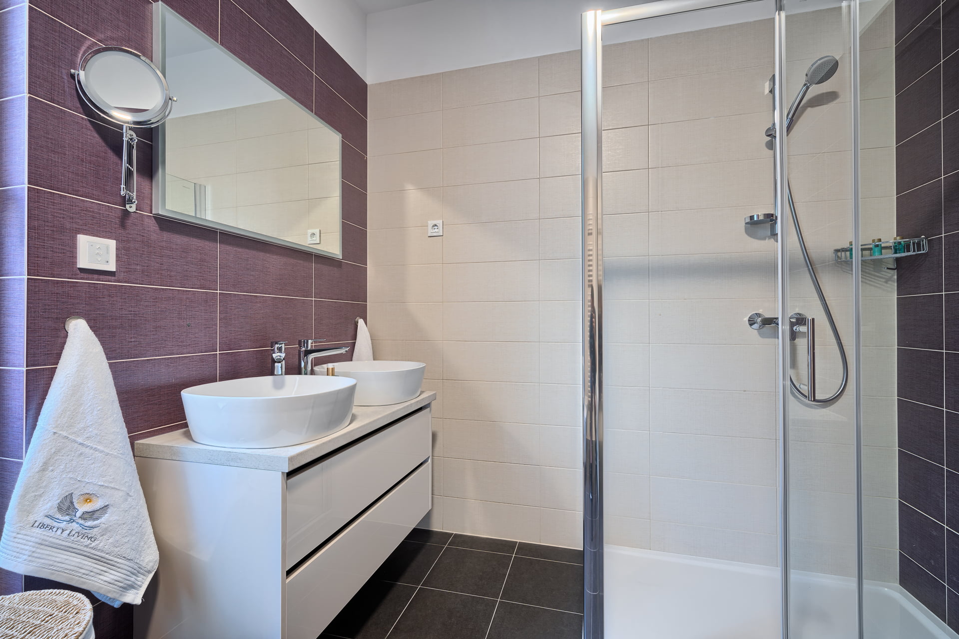Apartment Liberty Living with Pool II