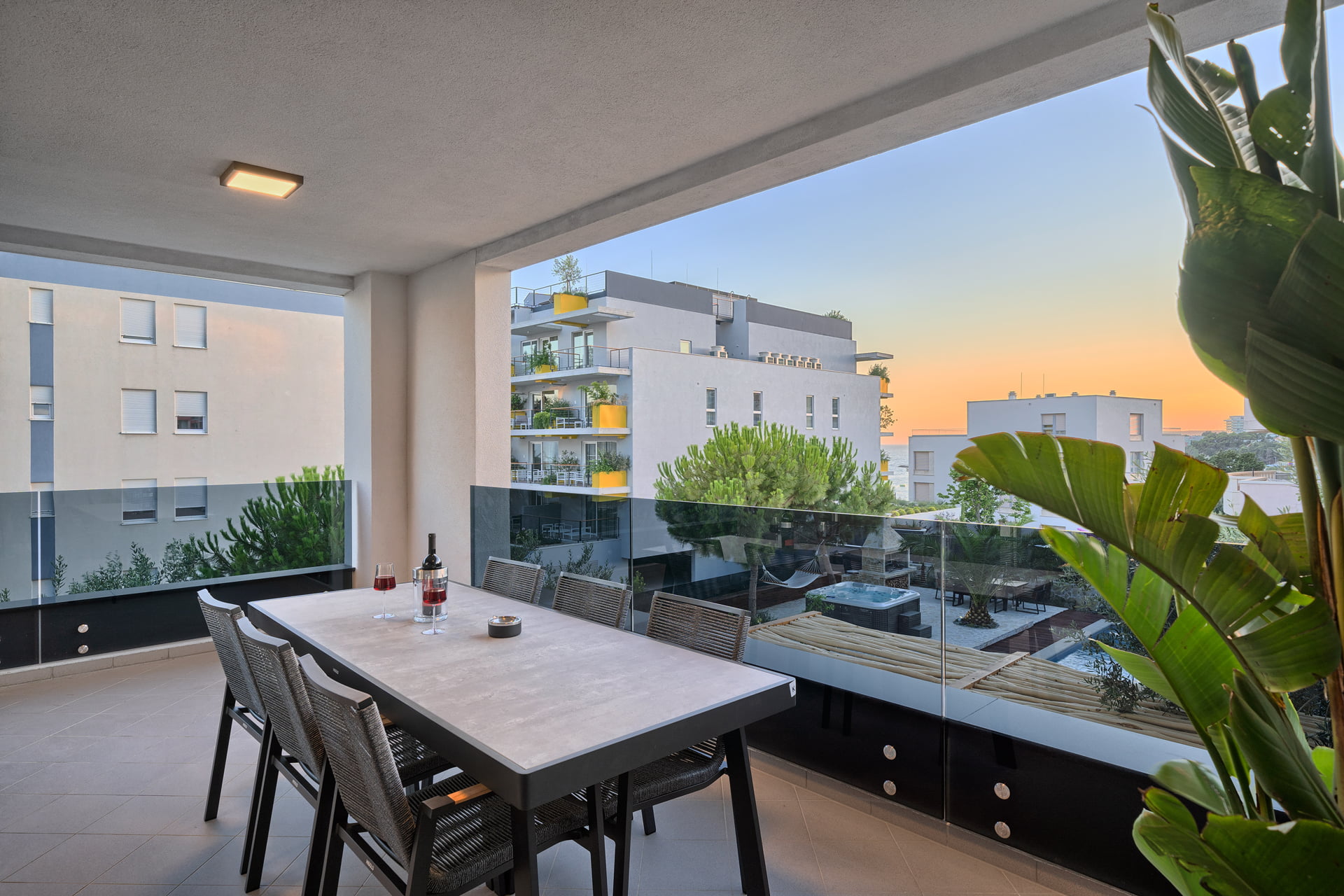 Apartment Liberty Living with Pool III